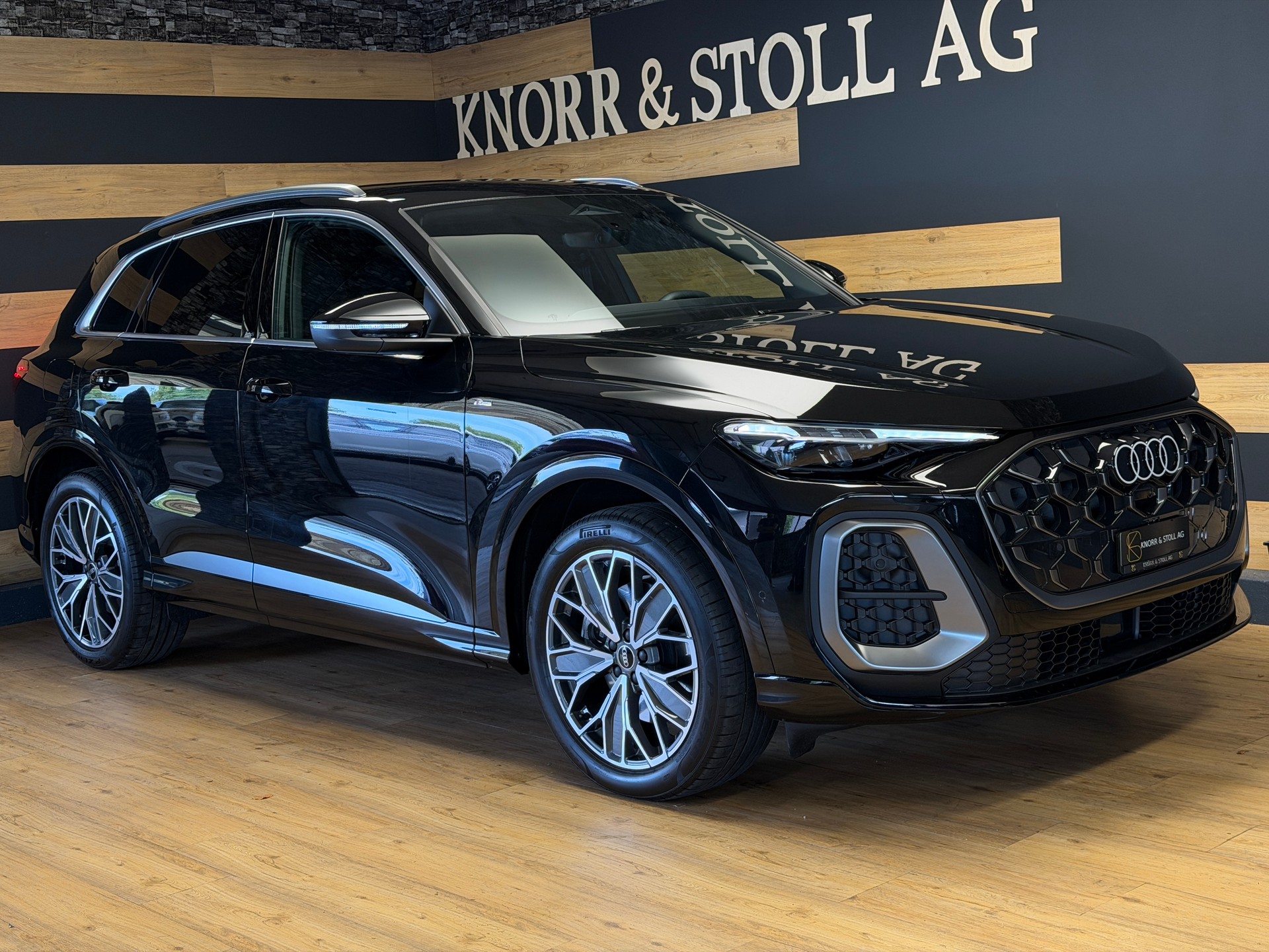 AUDI Q5 Sportback 40 TDI S line quattro S-tronic-image-2
