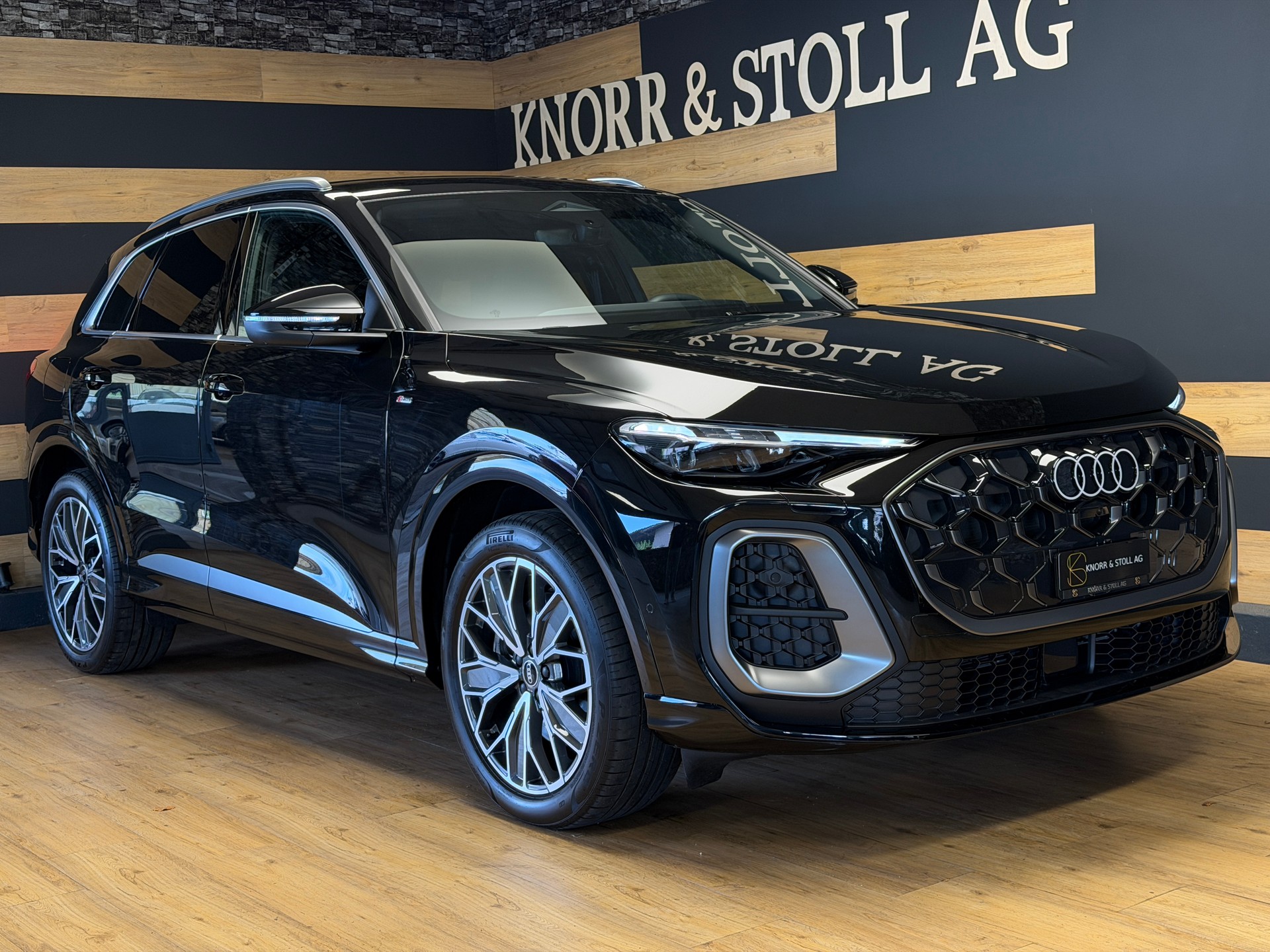 AUDI Q5 Sportback 40 TDI S line quattro S-tronic-image-1