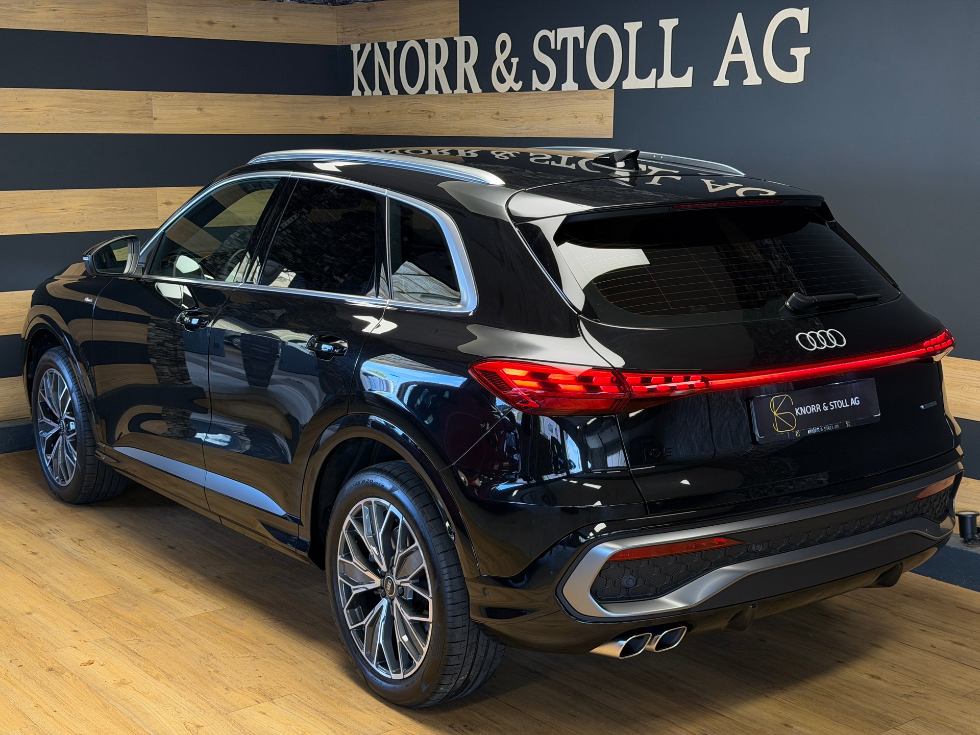 AUDI Q5 Sportback 40 TDI S line quattro S-tronic-image-6