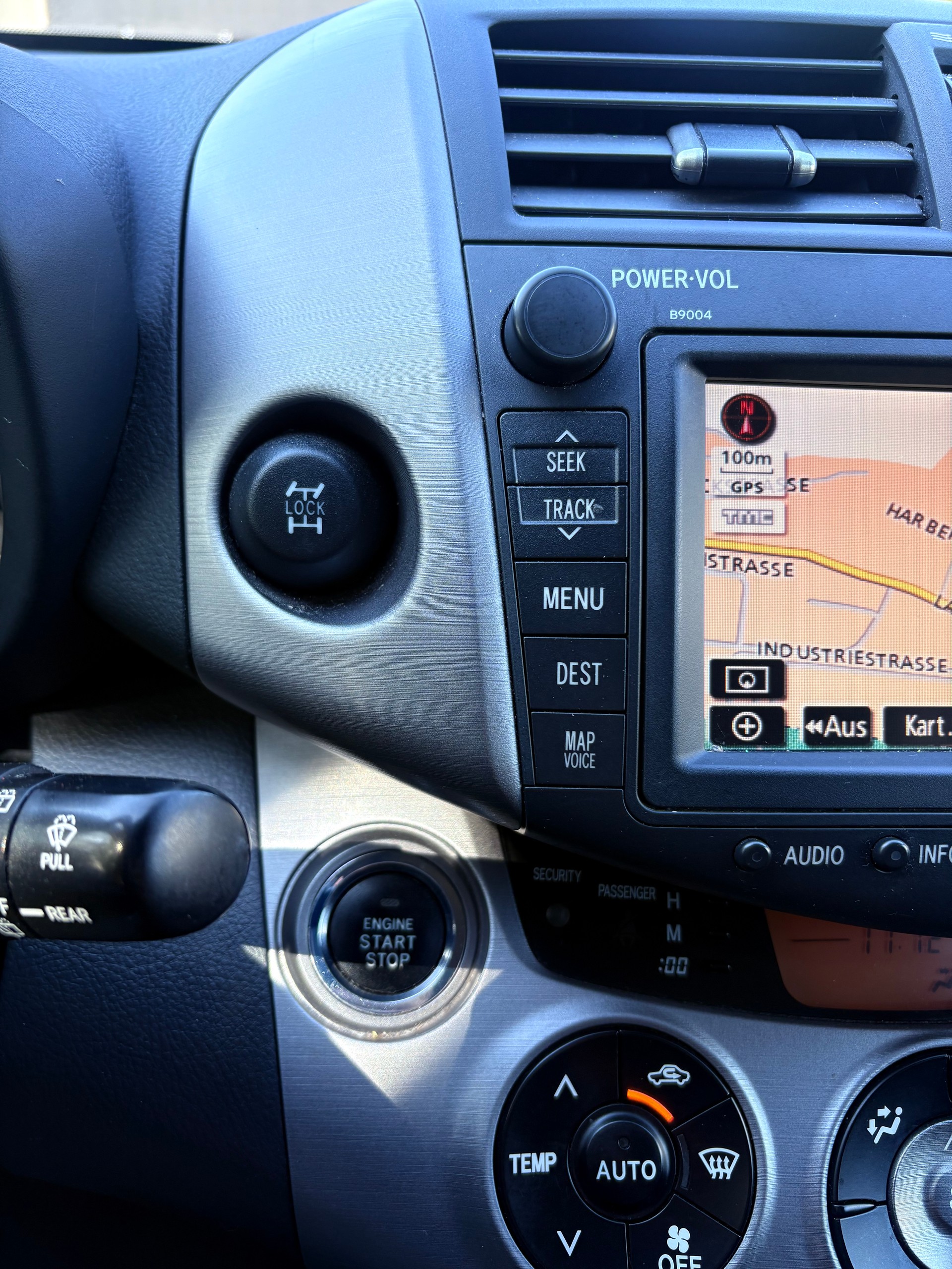 TOYOTA RAV-4 2.0 16V-image-13