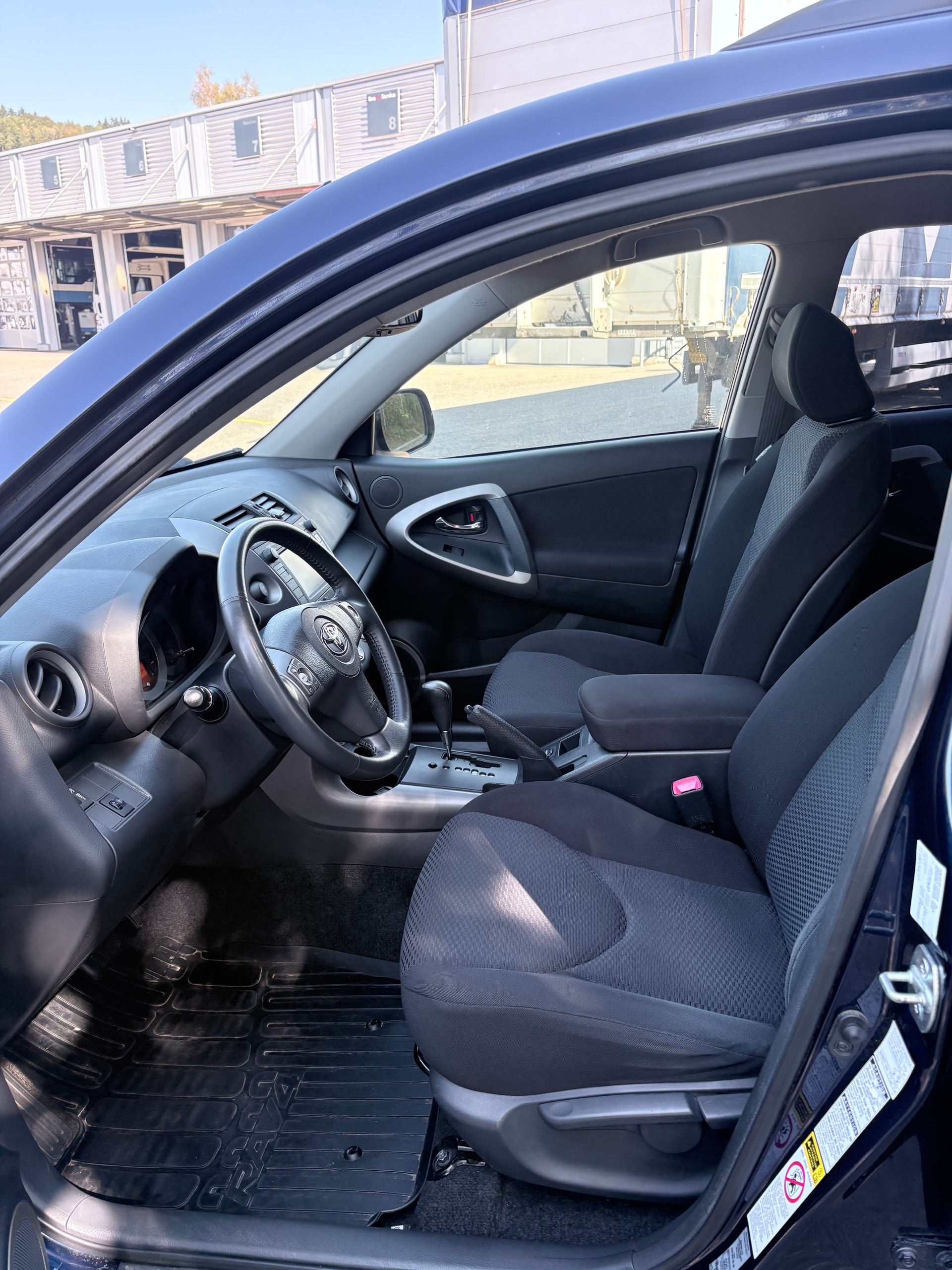 TOYOTA RAV-4 2.0 16V-image-5