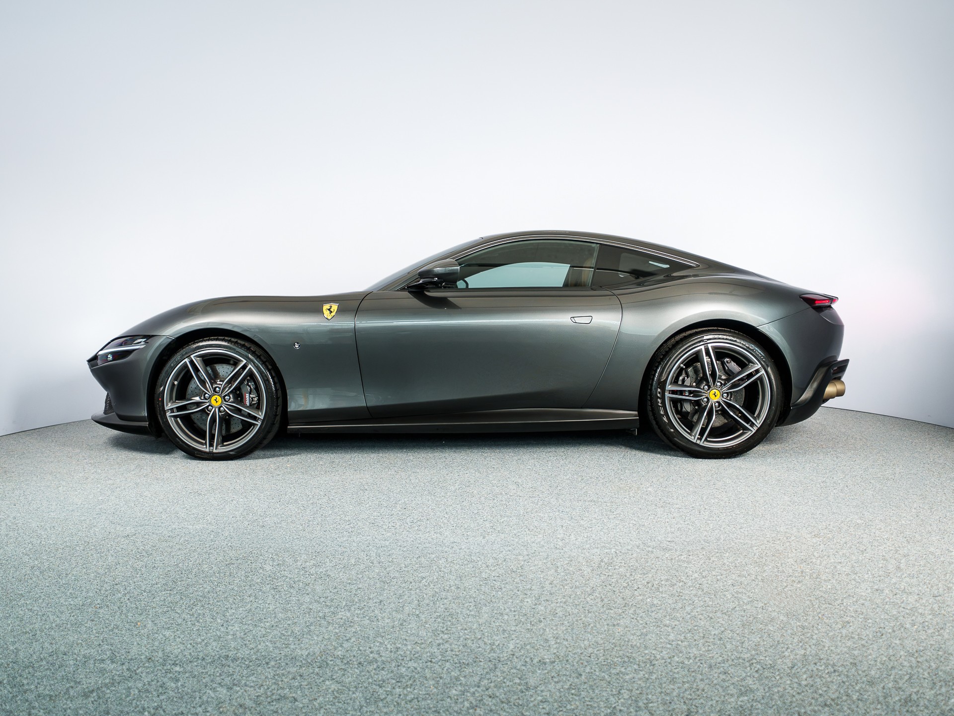 FERRARI Roma 3.9 V8 T Sehr gepflegt edle Konfiguration-image-9