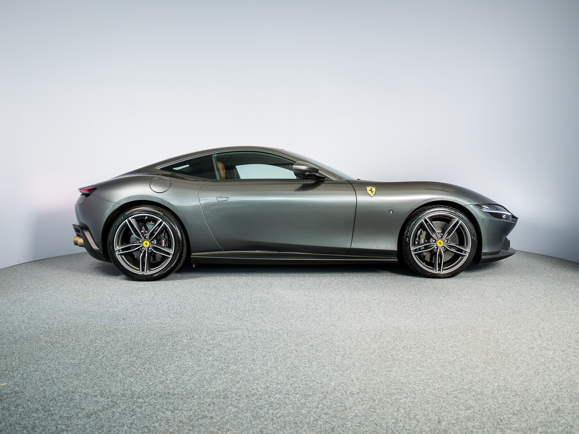 FERRARI Roma 3.9 V8 T Sehr gepflegt edle Konfiguration-image-5