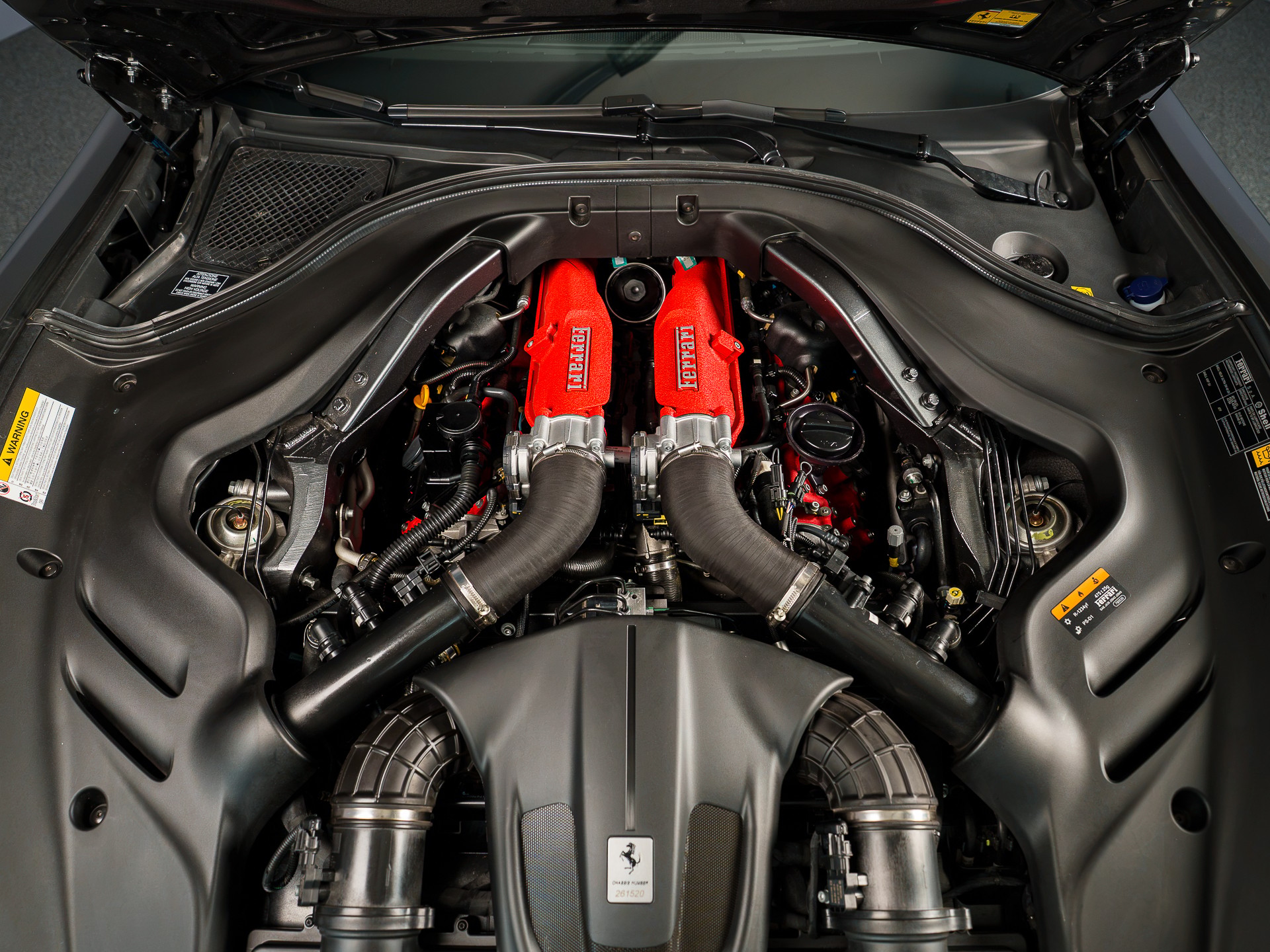FERRARI Roma 3.9 V8 T Sehr gepflegt edle Konfiguration-image-13