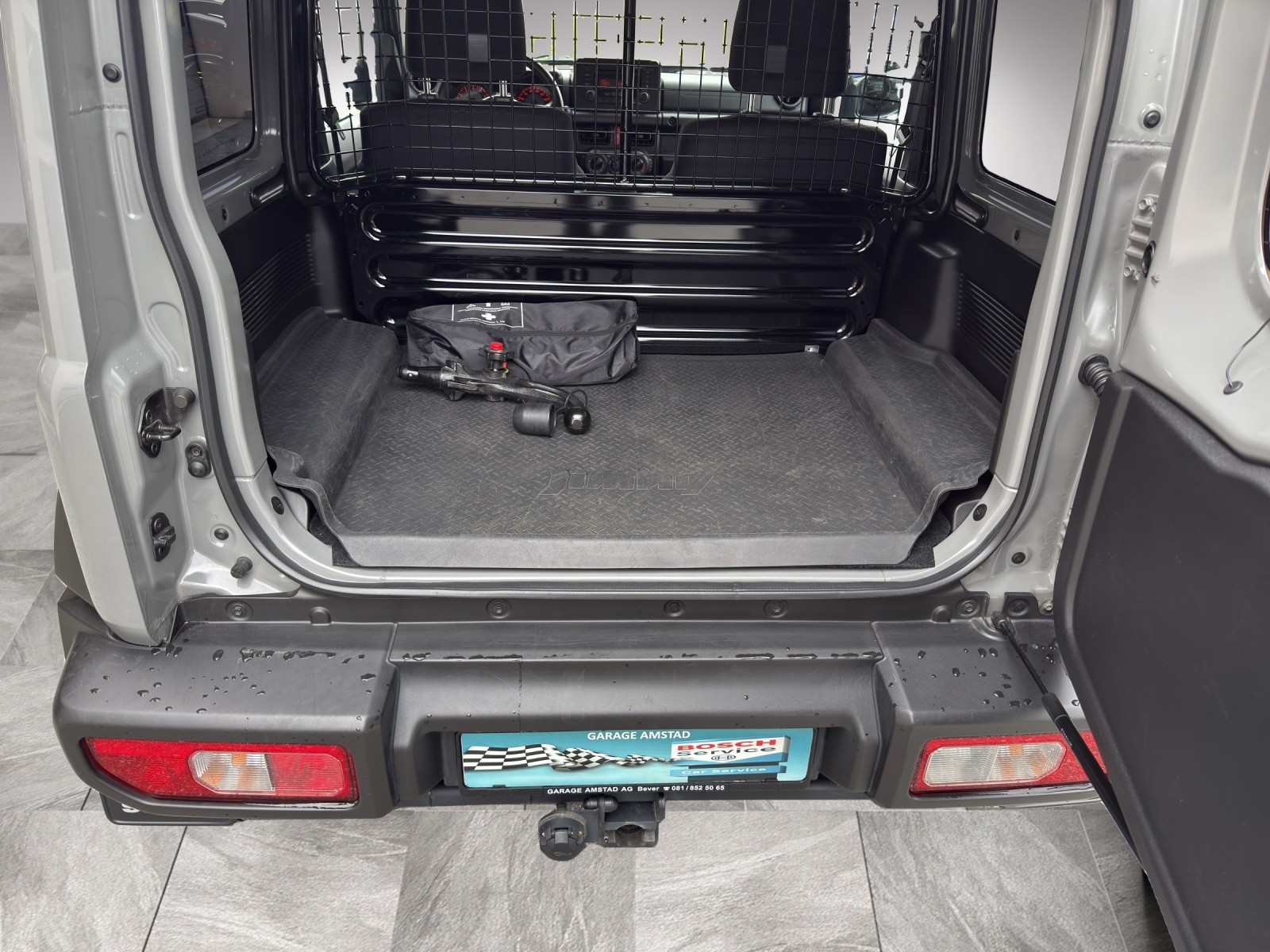 SUZUKI Jimny 1.5 Compact+ 4x4-image-11
