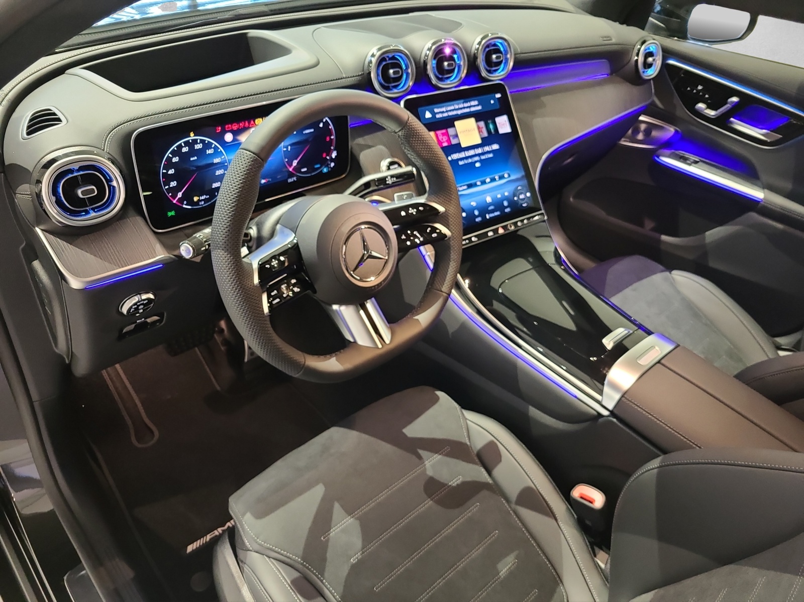 MERCEDES-BENZ GLC 220 d AMG Line 4matic Coupé-image-13