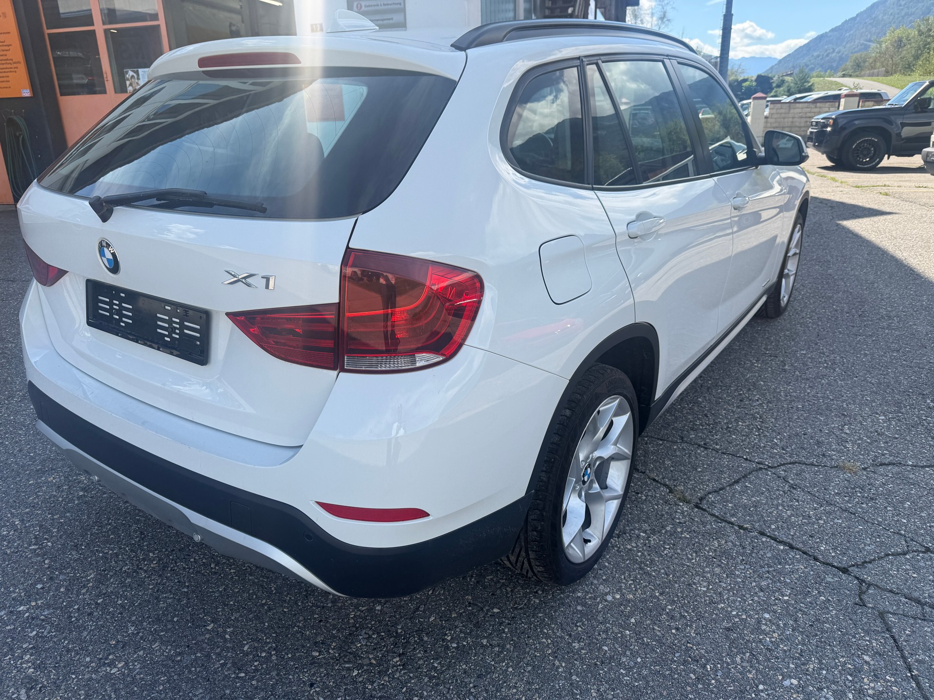 BMW X1 xDrive 20d xLine-image-4