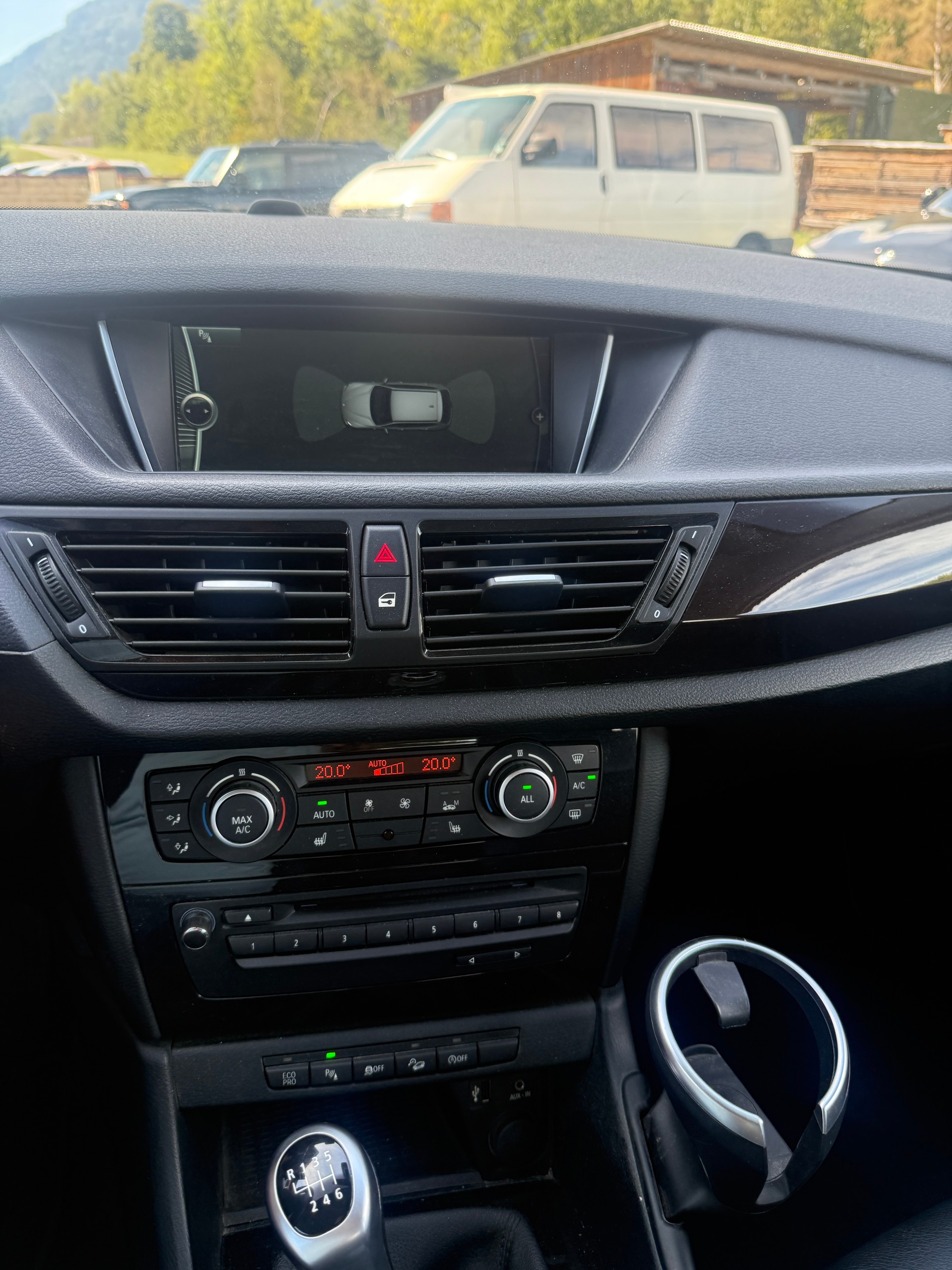 BMW X1 xDrive 20d xLine-image-9