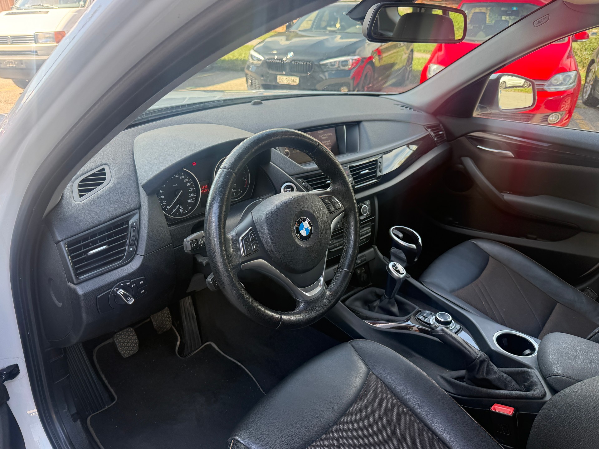 BMW X1 xDrive 20d xLine-image-8