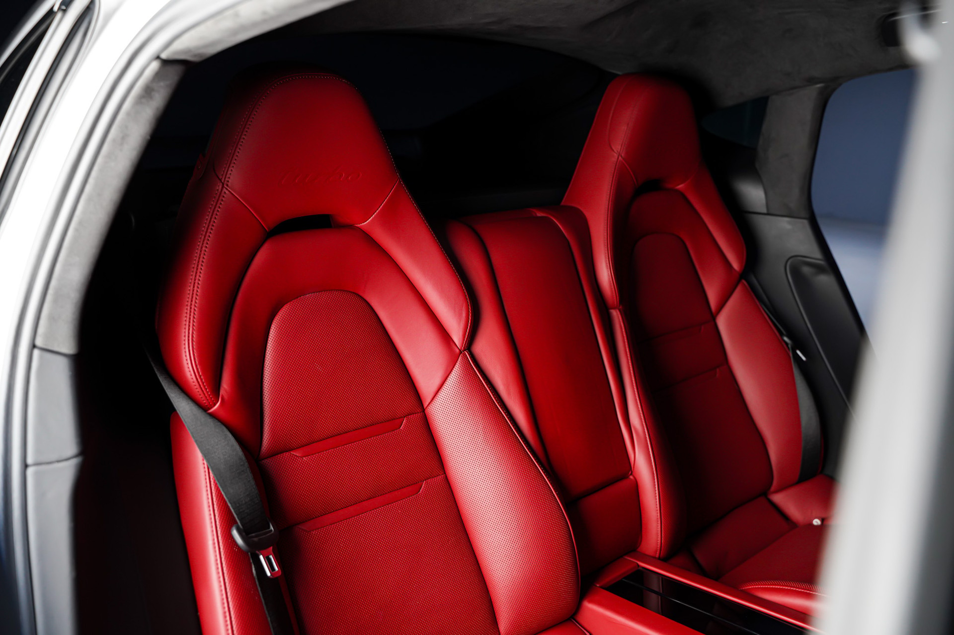 PORSCHE Panamera Turbo PDK-image-16