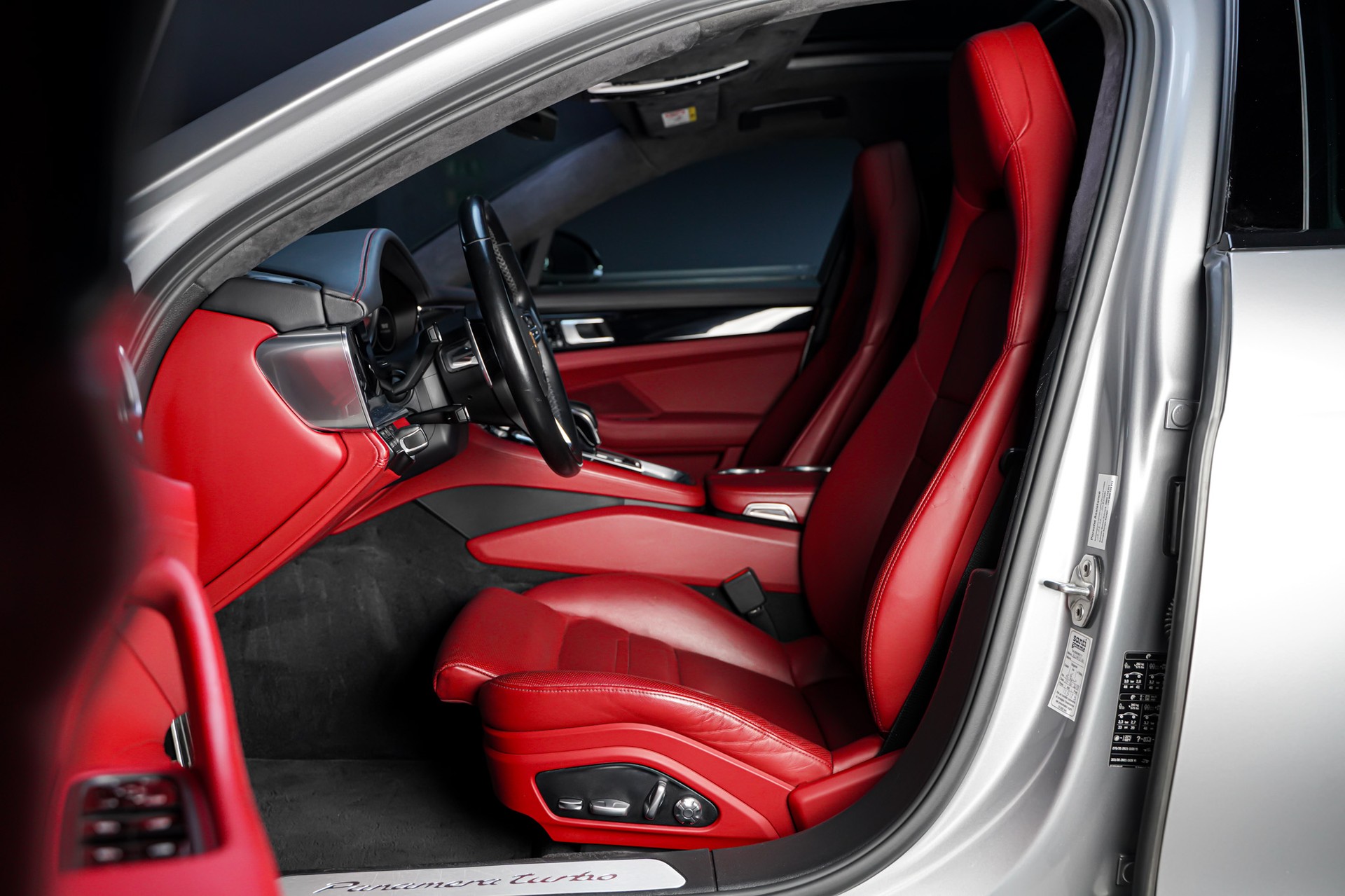 PORSCHE Panamera Turbo PDK-image-12