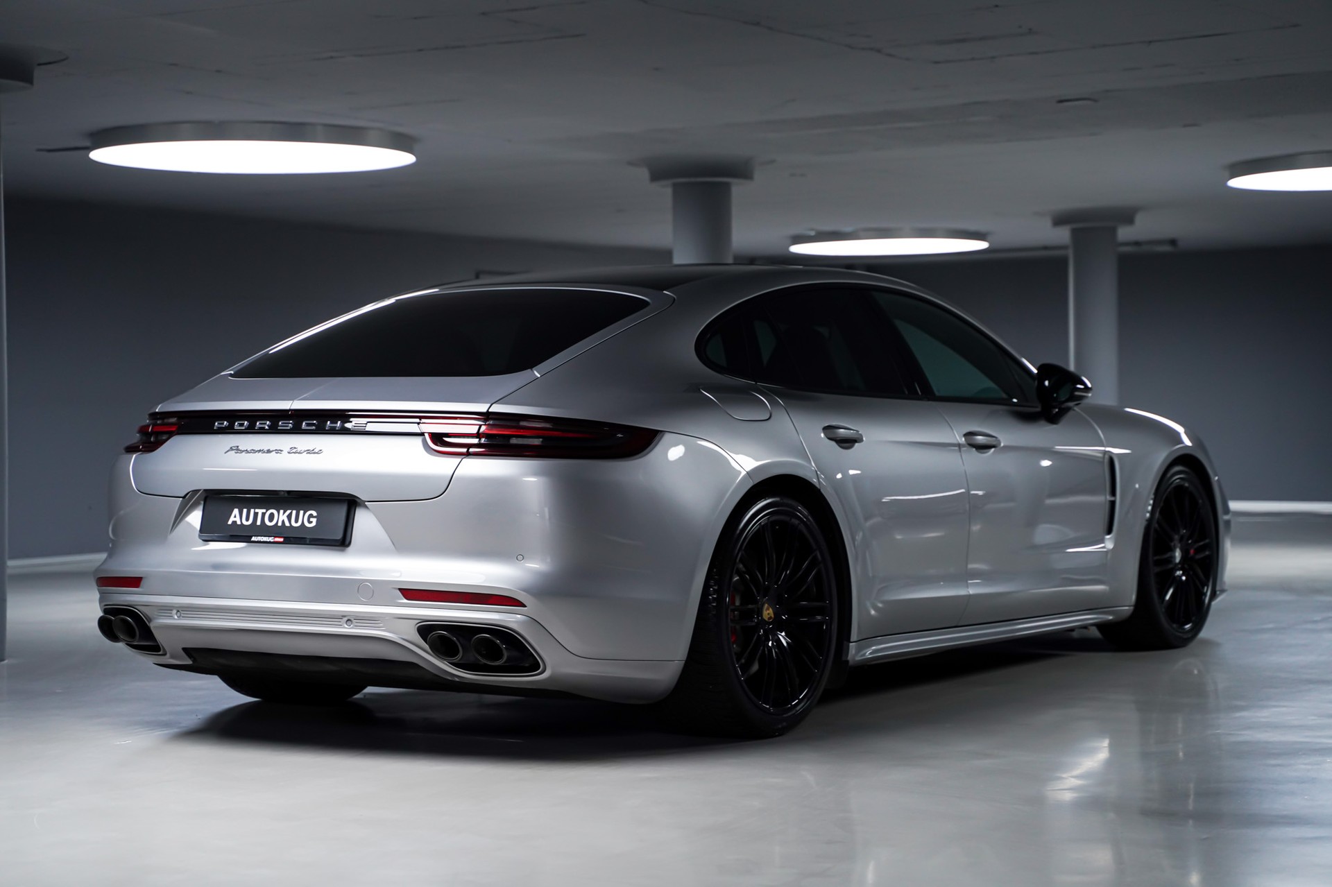PORSCHE Panamera Turbo PDK-image-4