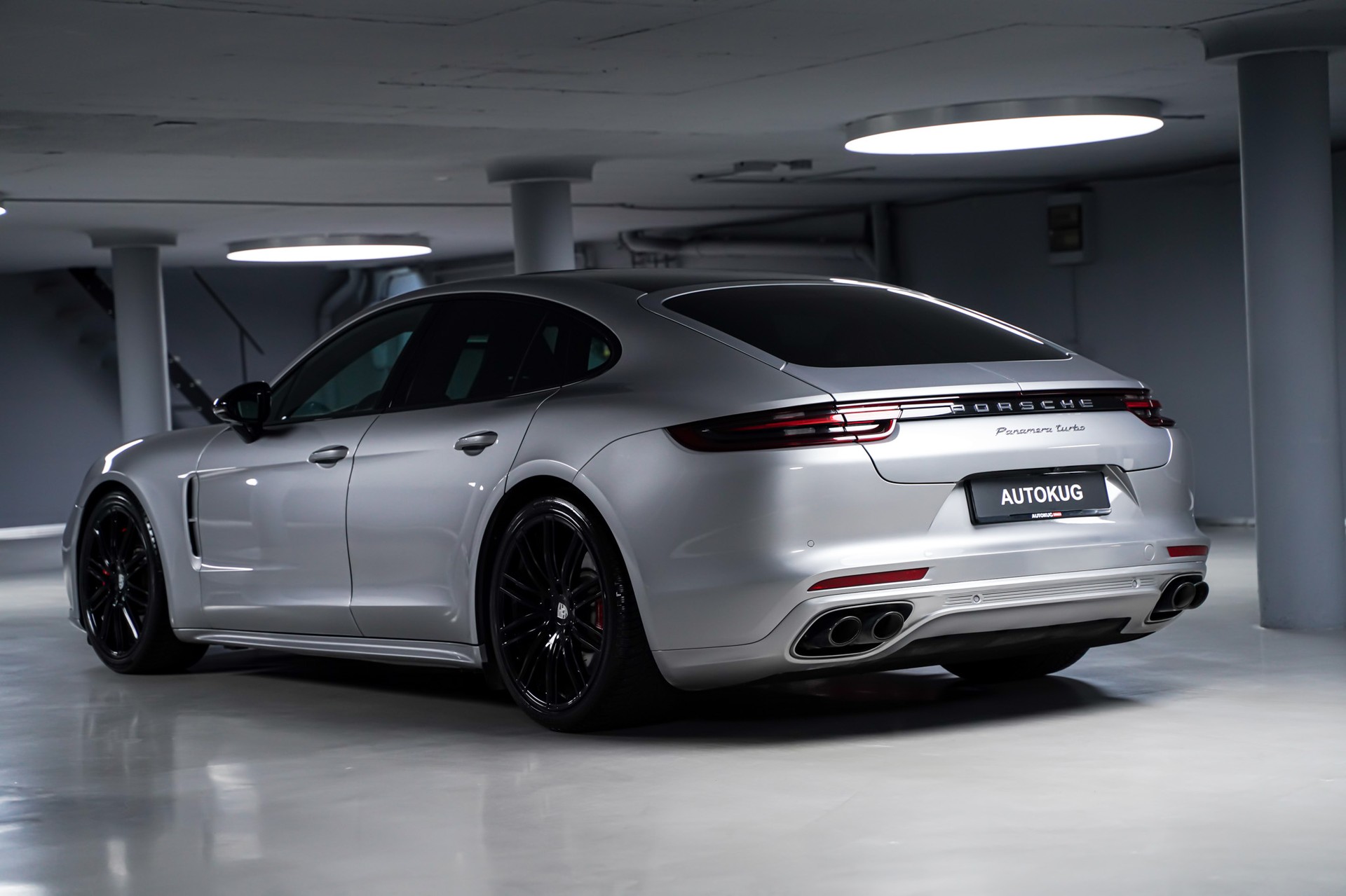 PORSCHE Panamera Turbo PDK-image-6