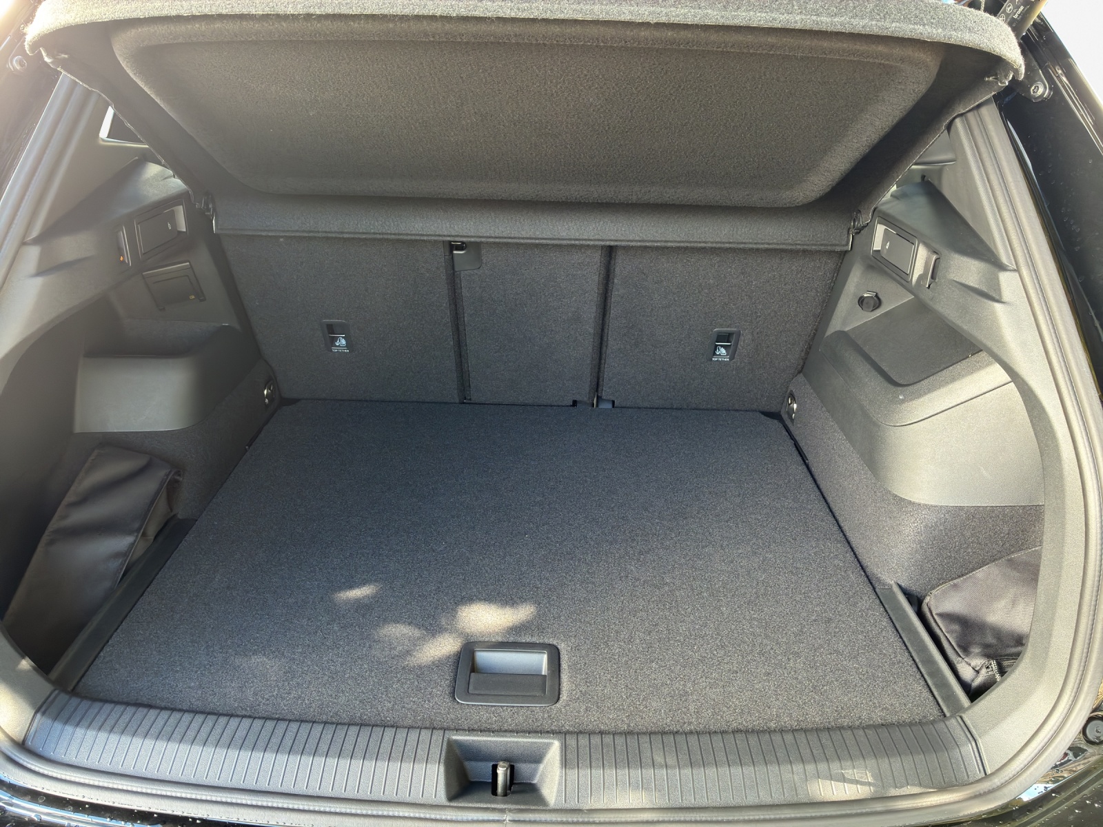 VW Tiguan 2.0 TDI SCR R-Line 4Motion DSG-image-12
