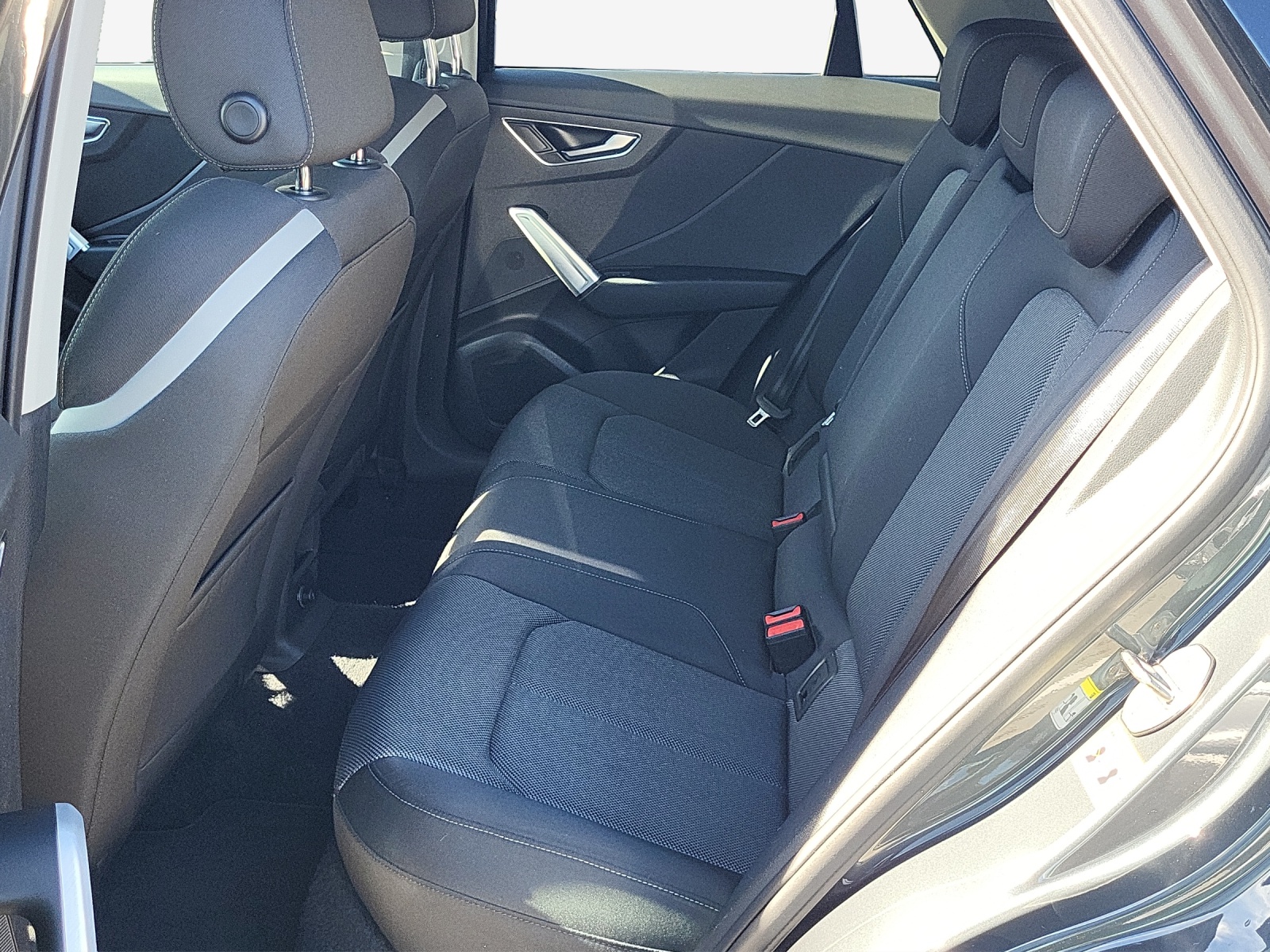AUDI Q2 35 TFSI advanced S-tronic-image-11