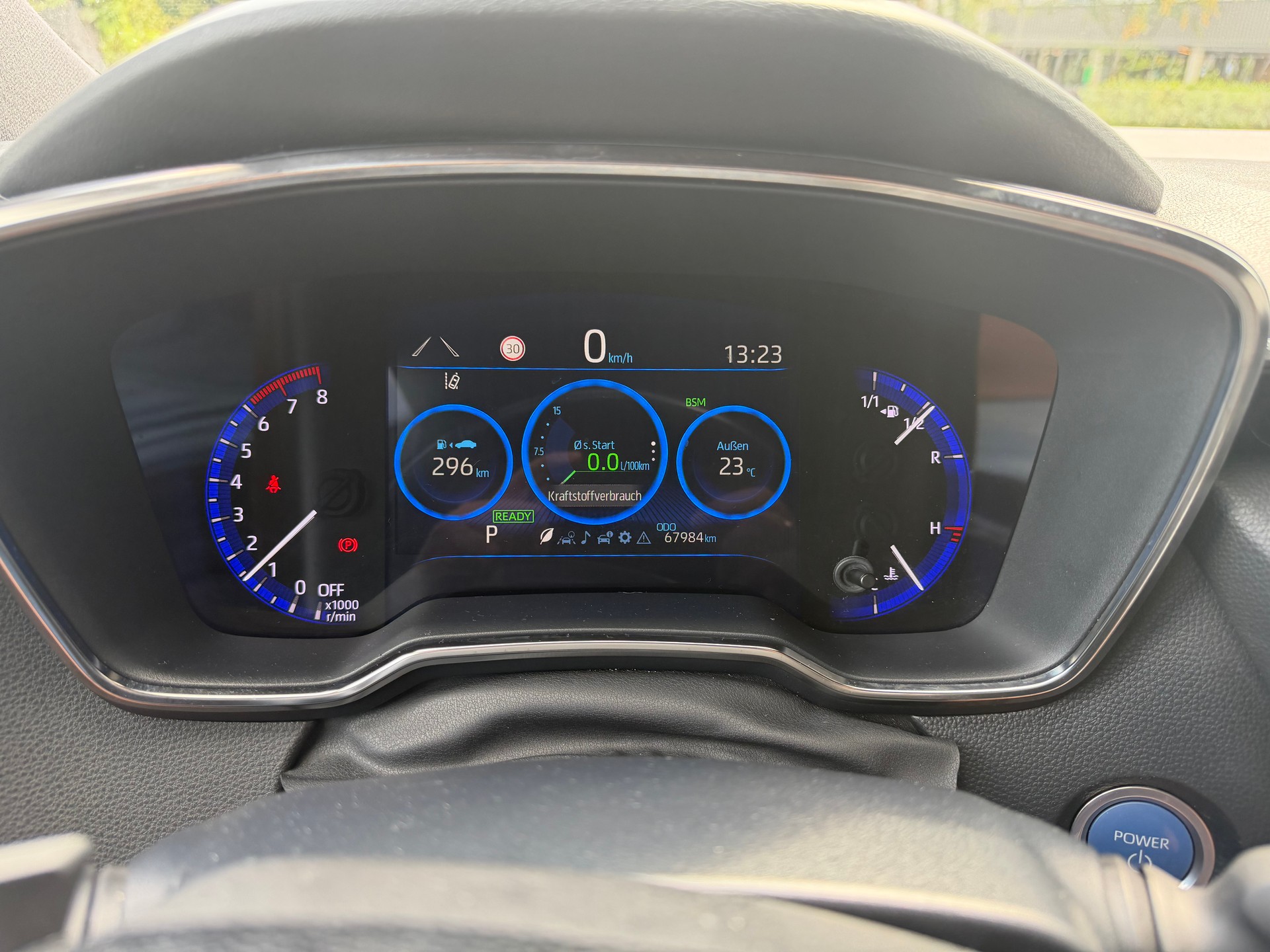 TOYOTA Corolla Touring Sports 2.0 HSD Trend e-CVT-image-4