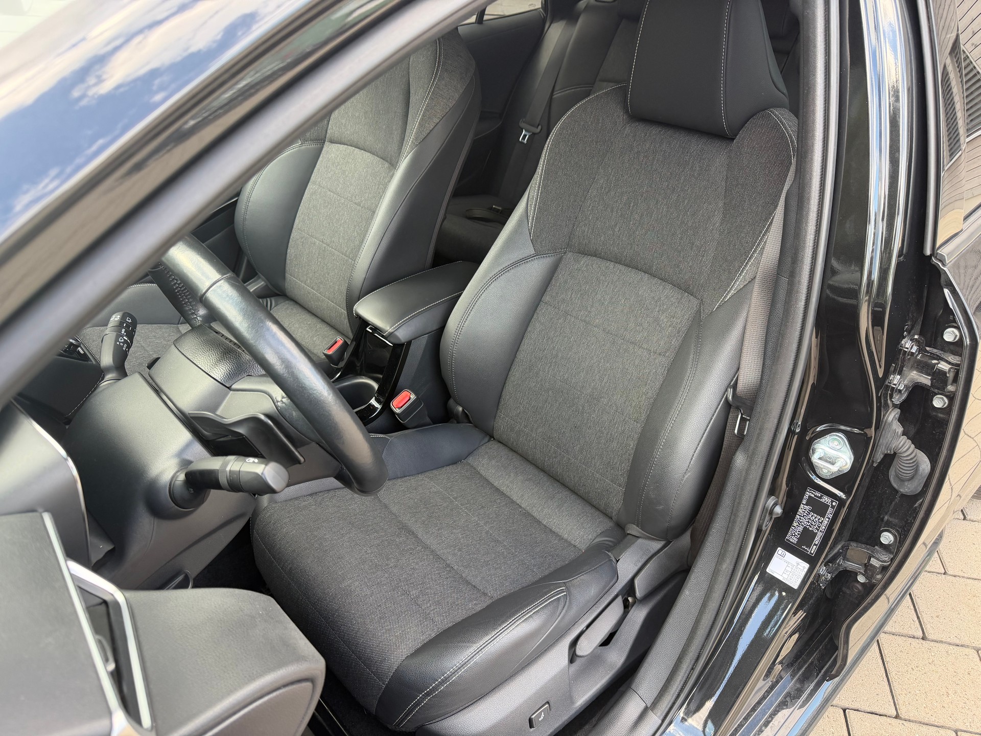 TOYOTA Corolla Touring Sports 2.0 HSD Trend e-CVT-image-5