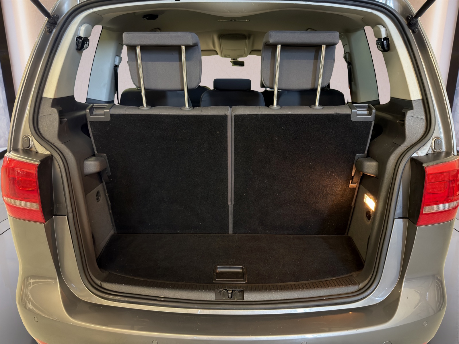 VW Touran 1.4 TSI EcoFuel Comfortline DSG-image-18