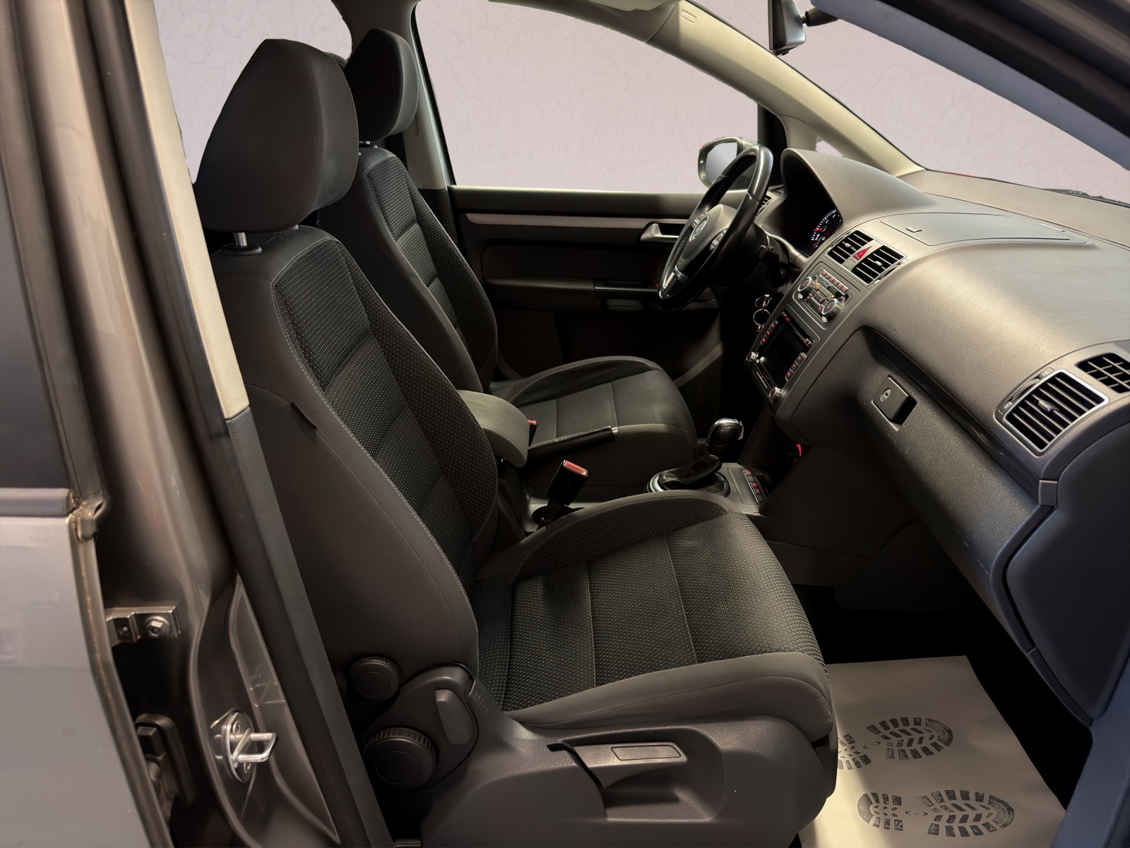 VW Touran 1.4 TSI EcoFuel Comfortline DSG-image-10