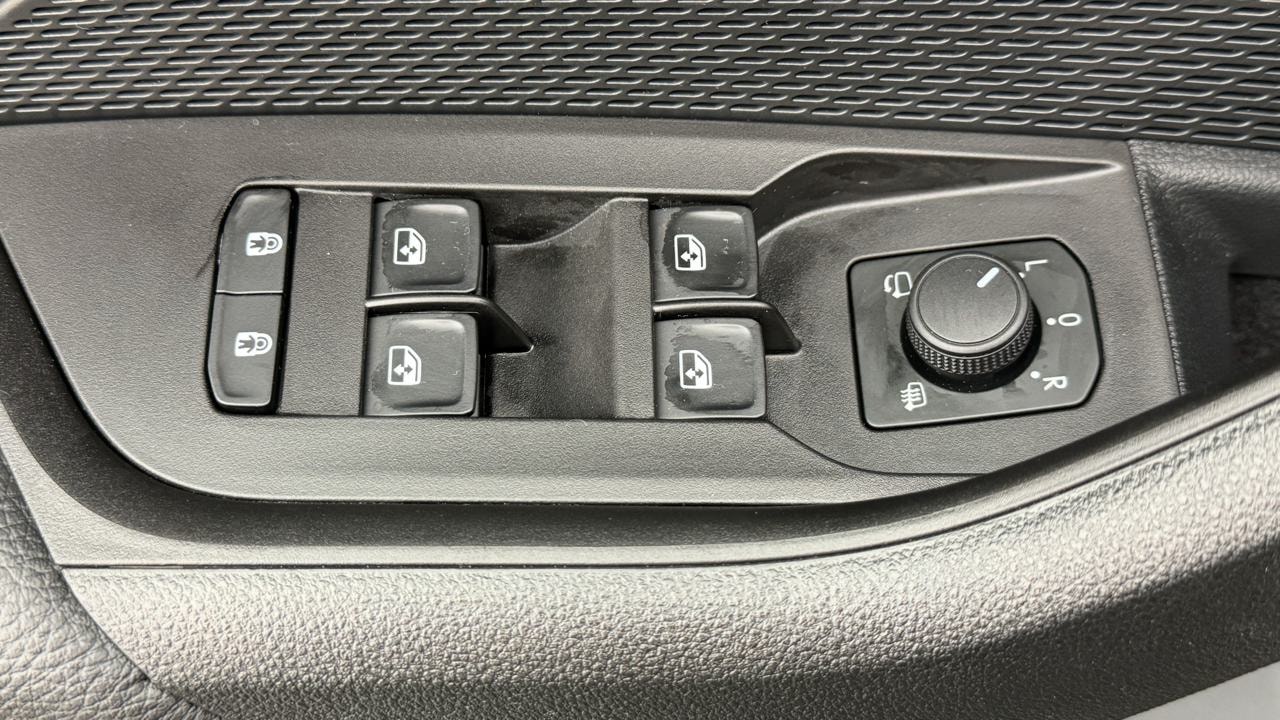 SKODA Octavia Combi 2.0 TSI DSG RS-image-8
