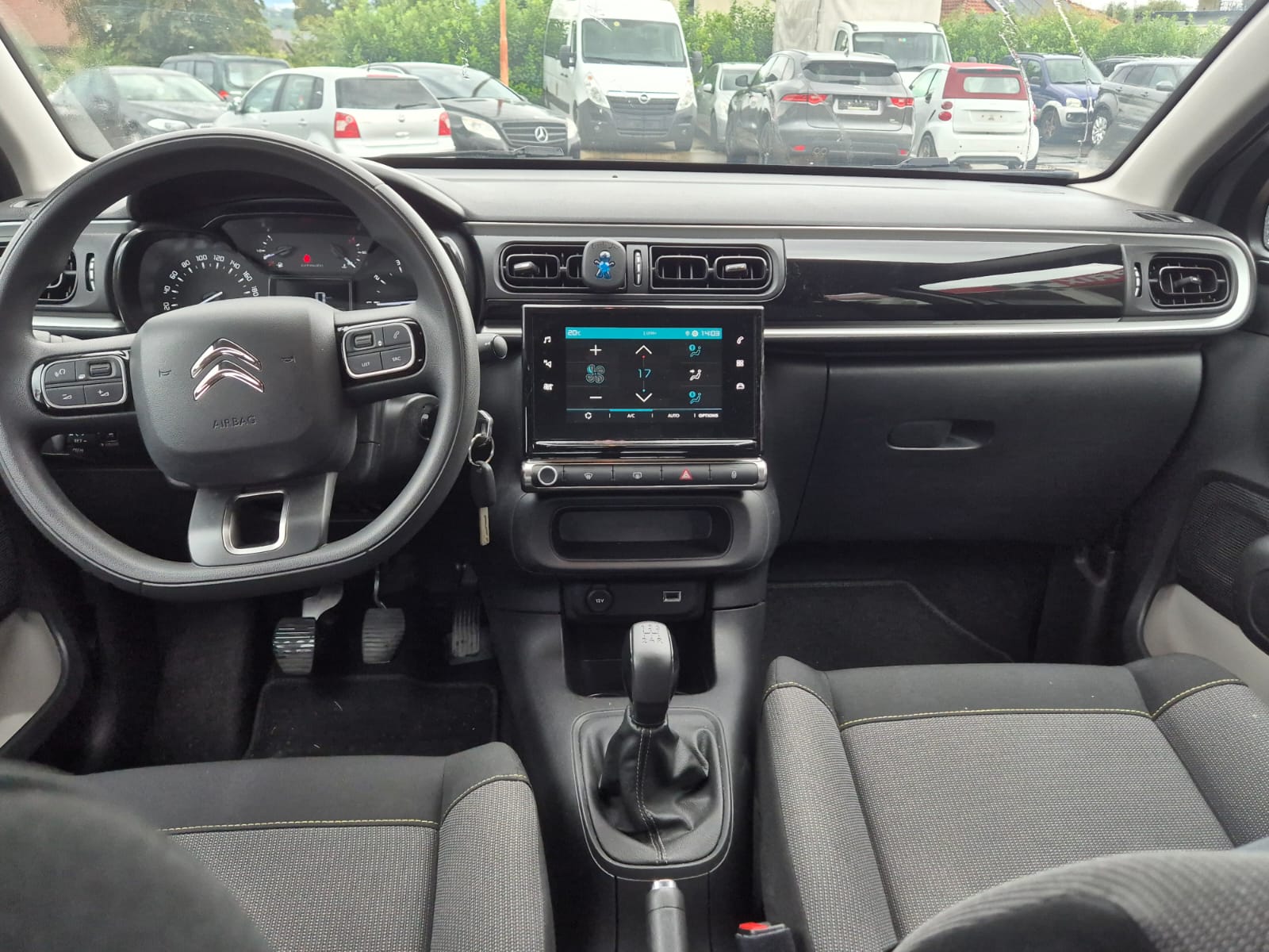 CITROEN C3 1.2i PureTech Feel-image-6