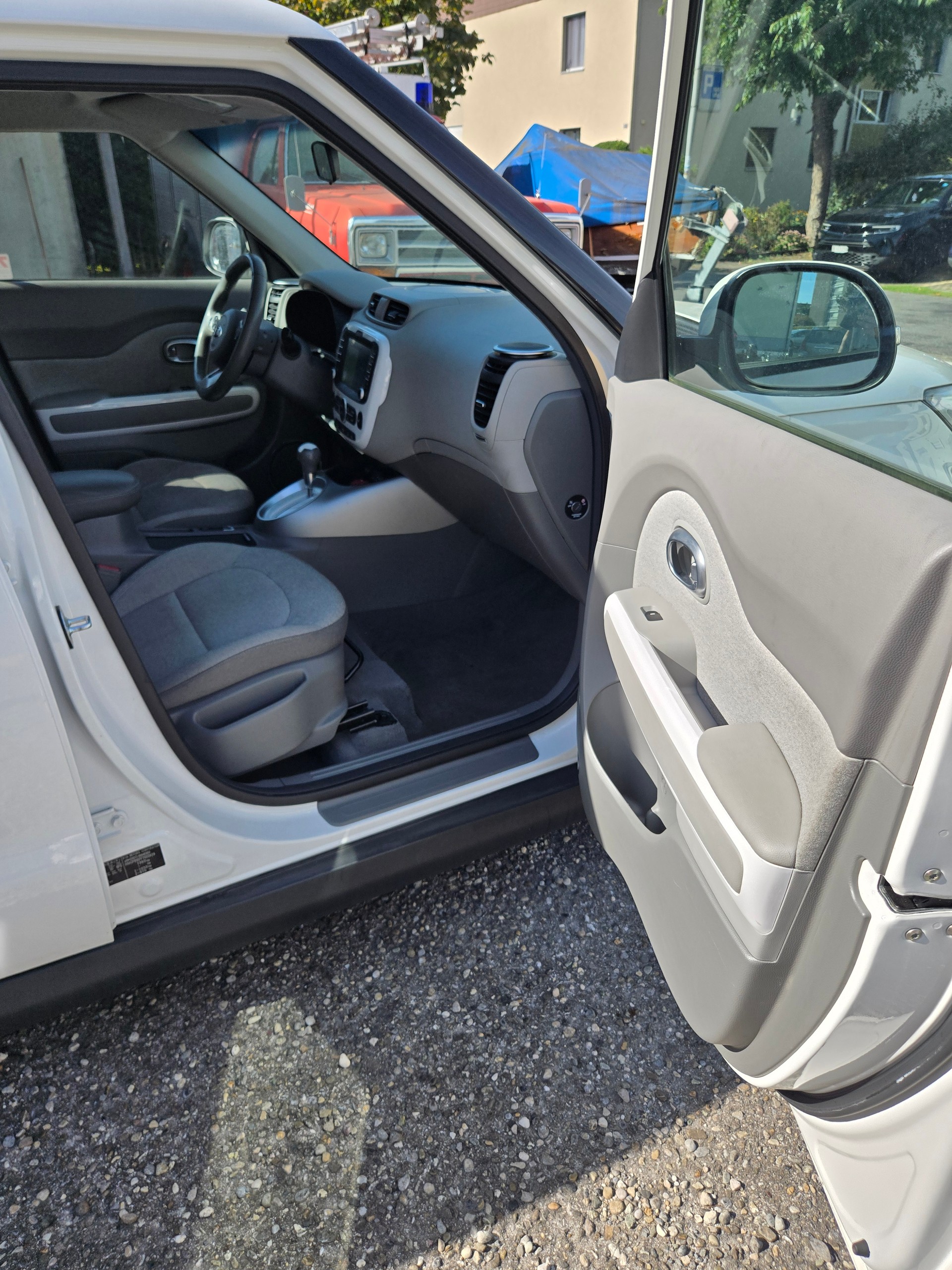 KIA Soul EV Trend-image-12
