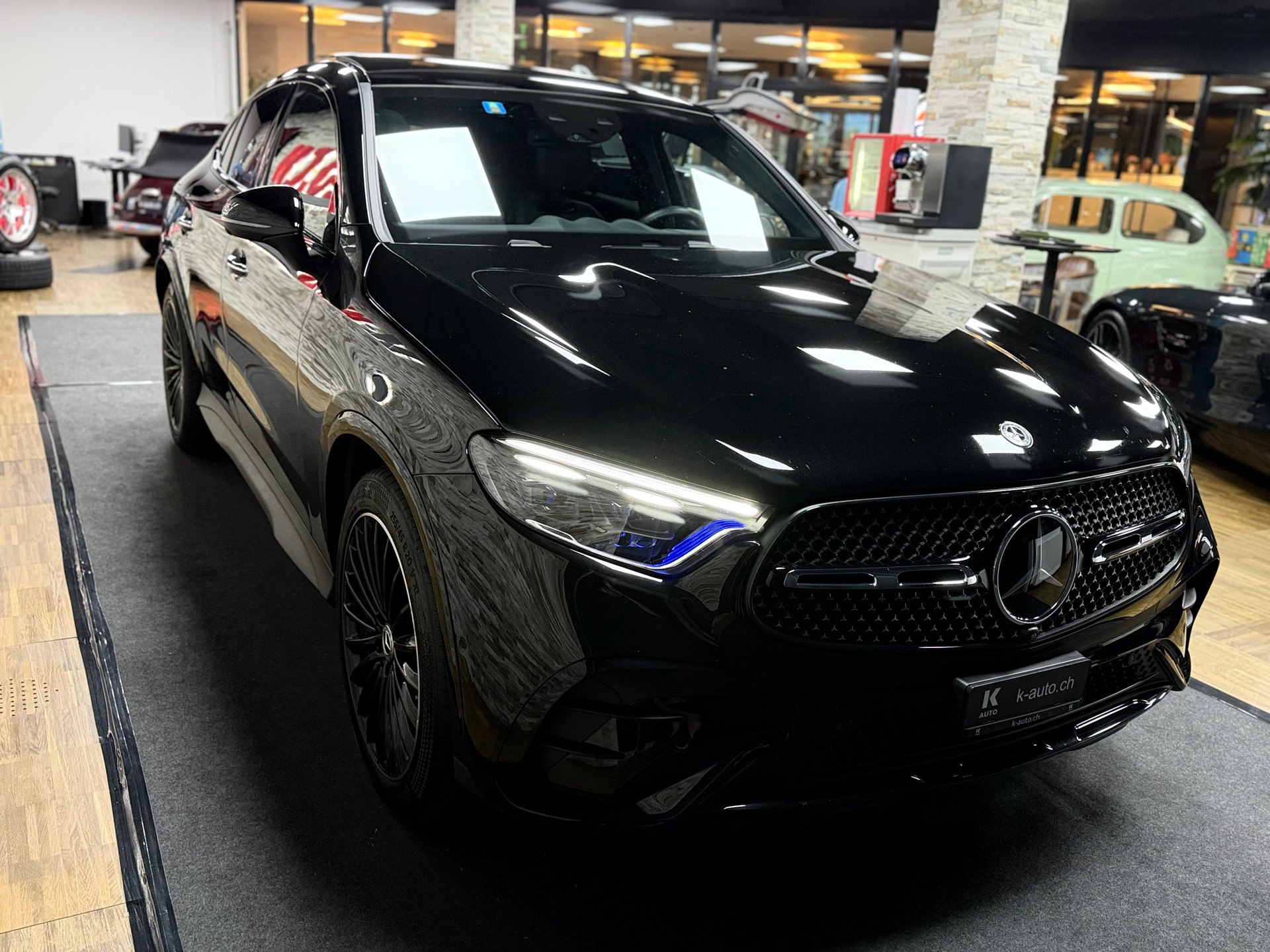 MERCEDES-BENZ GLC Coupé 220 d AMG-Line 4Matic 9G-Tronic-image-6