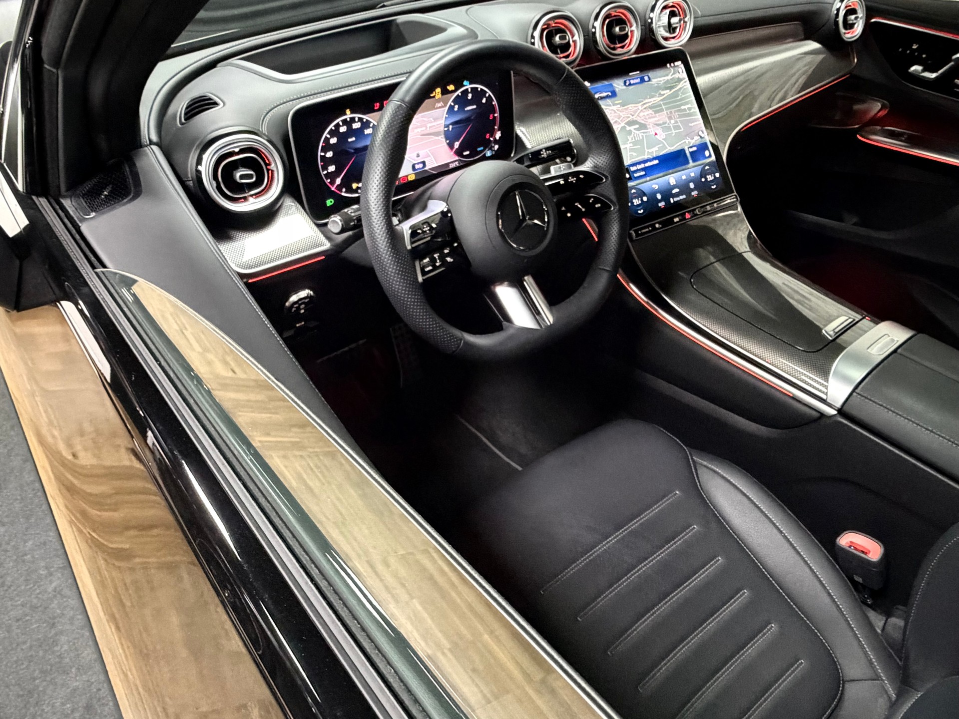 MERCEDES-BENZ GLC Coupé 220 d AMG-Line 4Matic 9G-Tronic-image-10