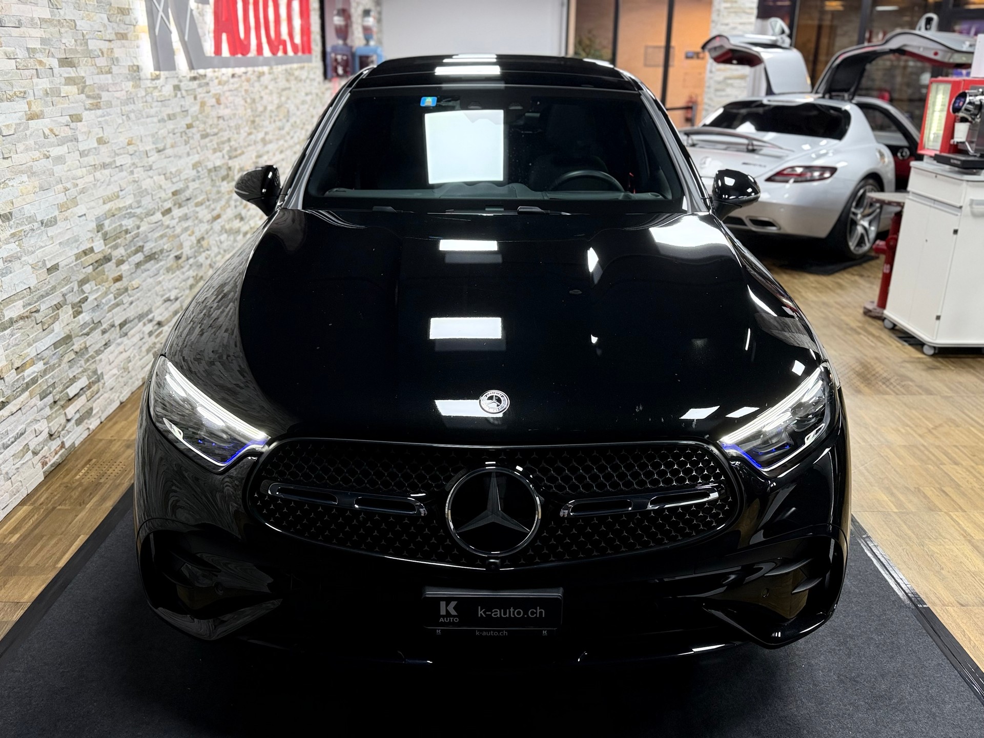 MERCEDES-BENZ GLC Coupé 220 d AMG-Line 4Matic 9G-Tronic-image-5