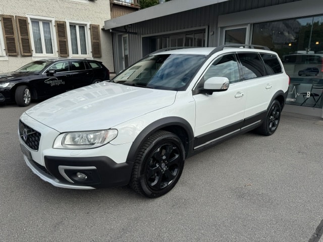 VOLVO XC70 2.4 D4 Momentum AWD-image-6