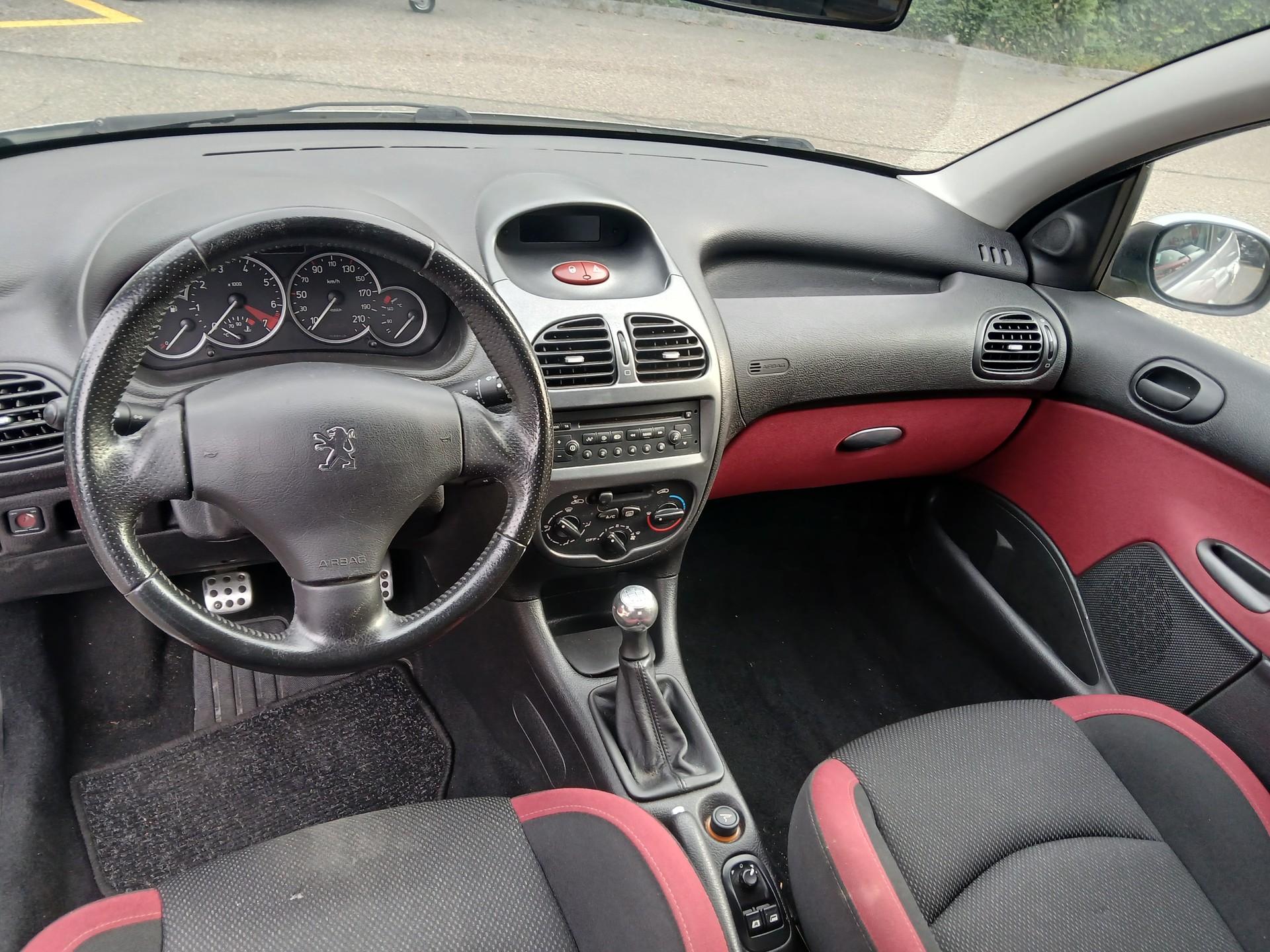 PEUGEOT 206 1.4 16V Look-image-8