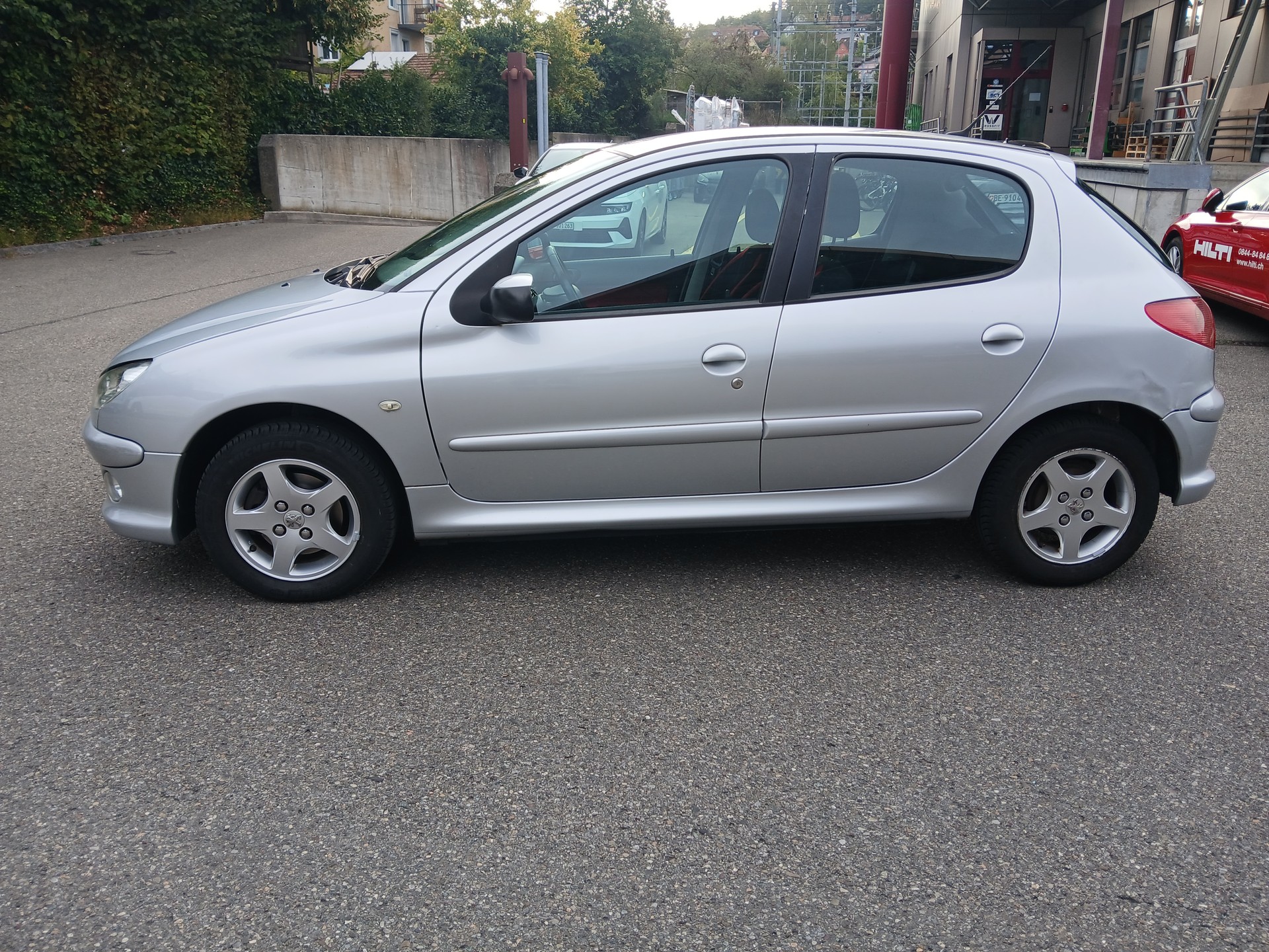 PEUGEOT 206 1.4 16V Look-image-1
