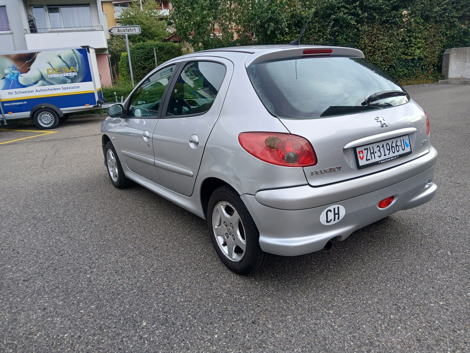 PEUGEOT 206 1.4 16V Look-image-2