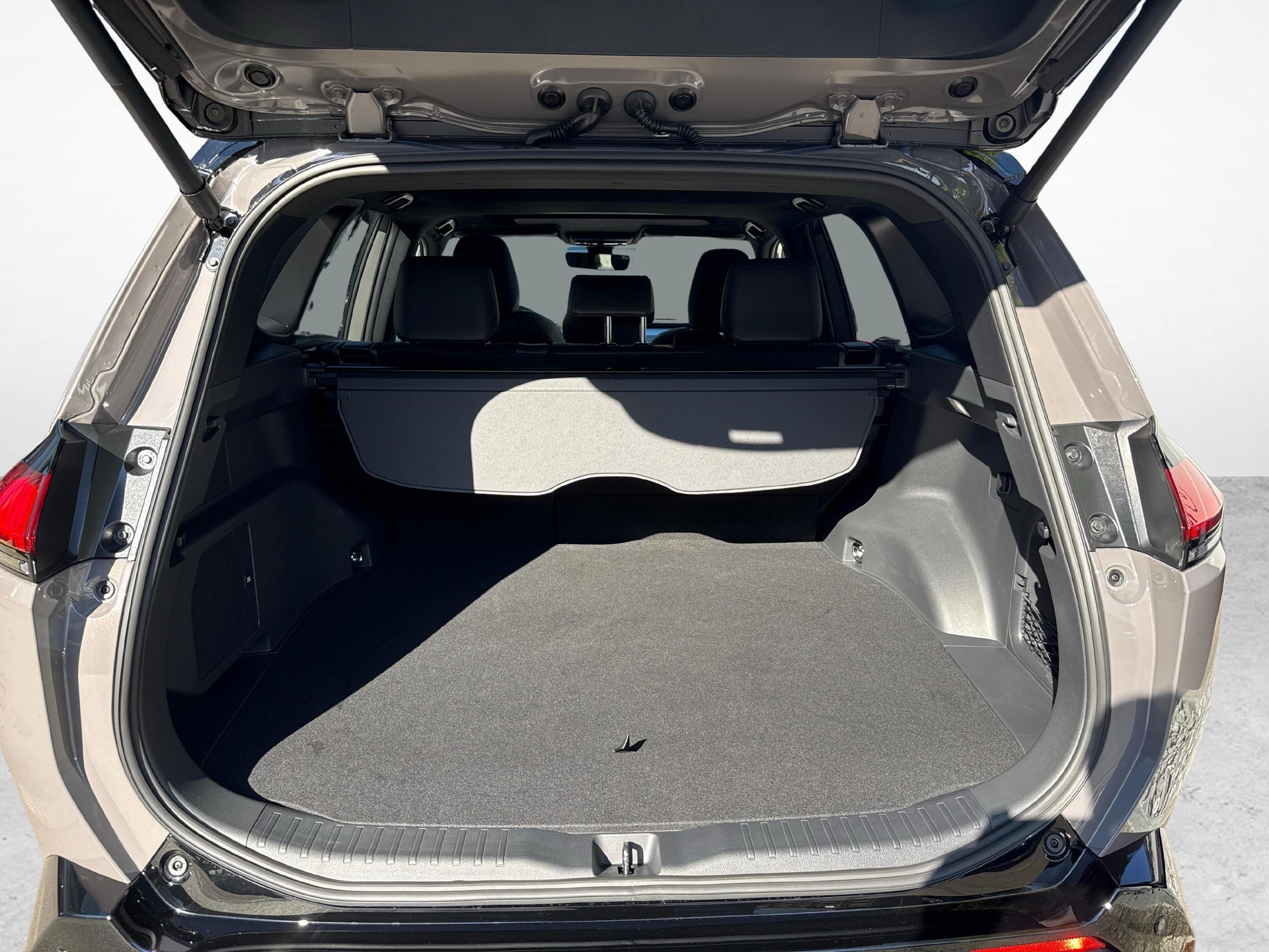 TOYOTA RAV4 2.5 Plug-In-Hybrid GR Sport-image-11