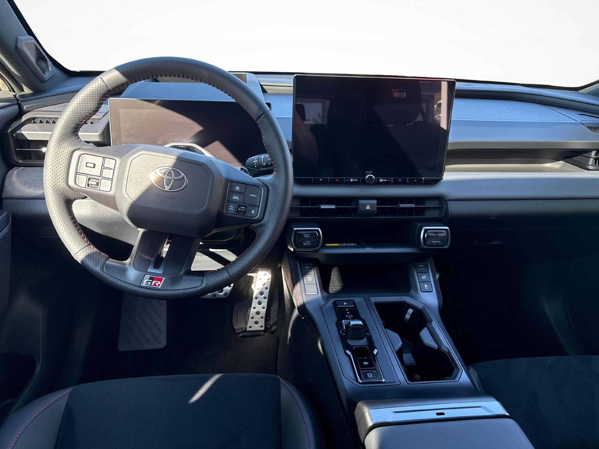 TOYOTA RAV4 2.5 Plug-In-Hybrid GR Sport-image-8