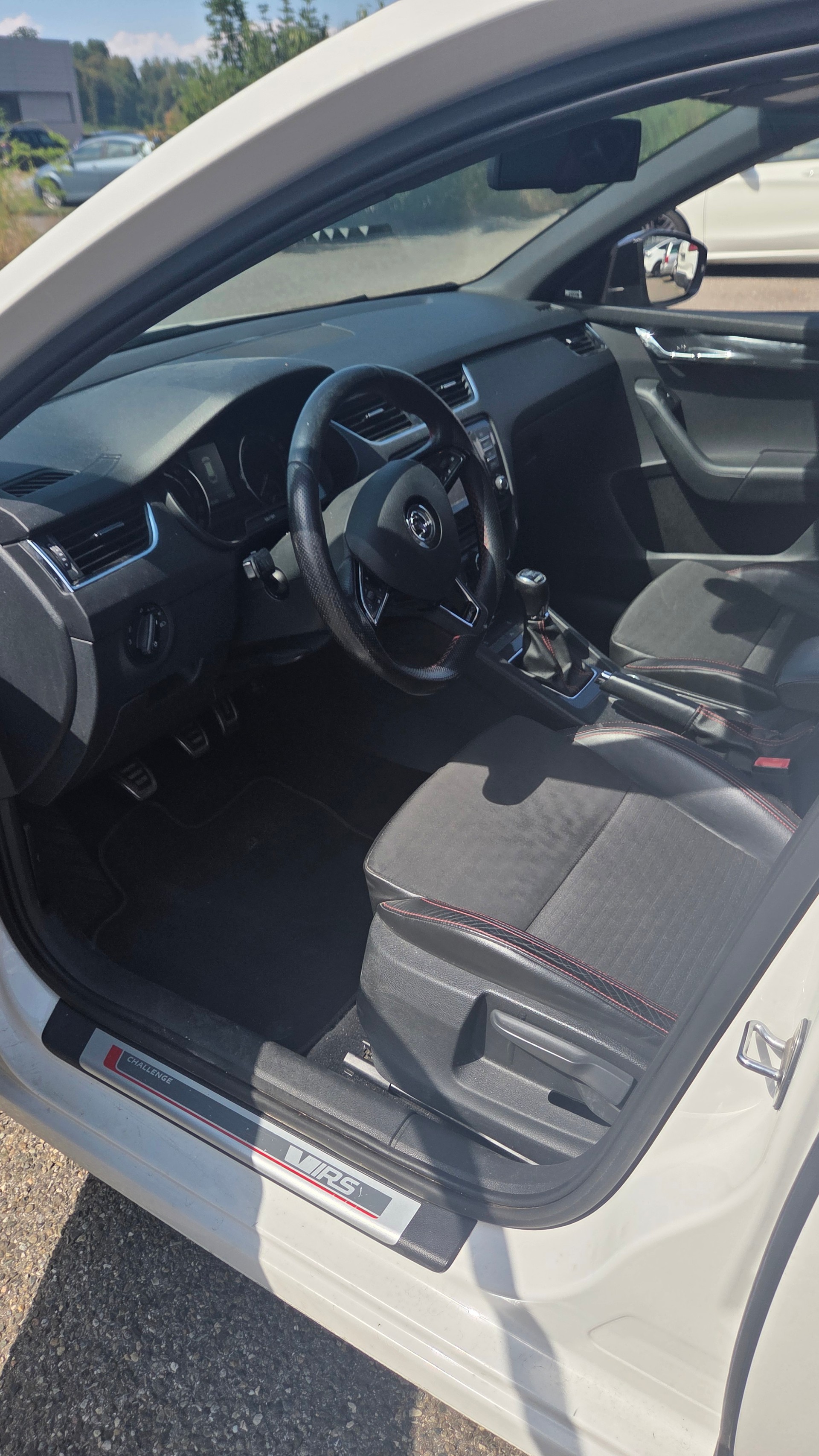 SKODA 2.0 TDI 184 RS-image-11