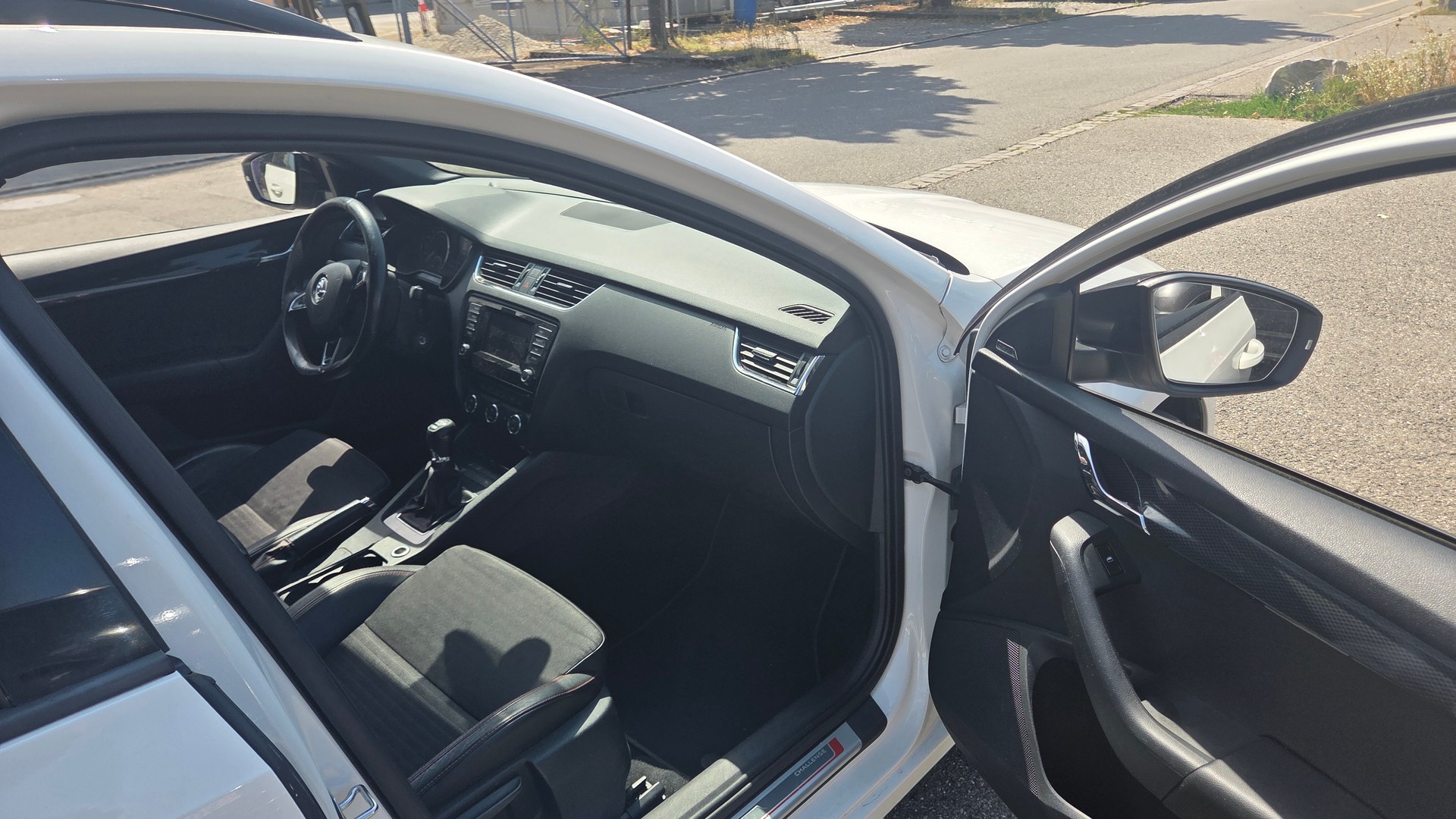 SKODA 2.0 TDI 184 RS-image-12