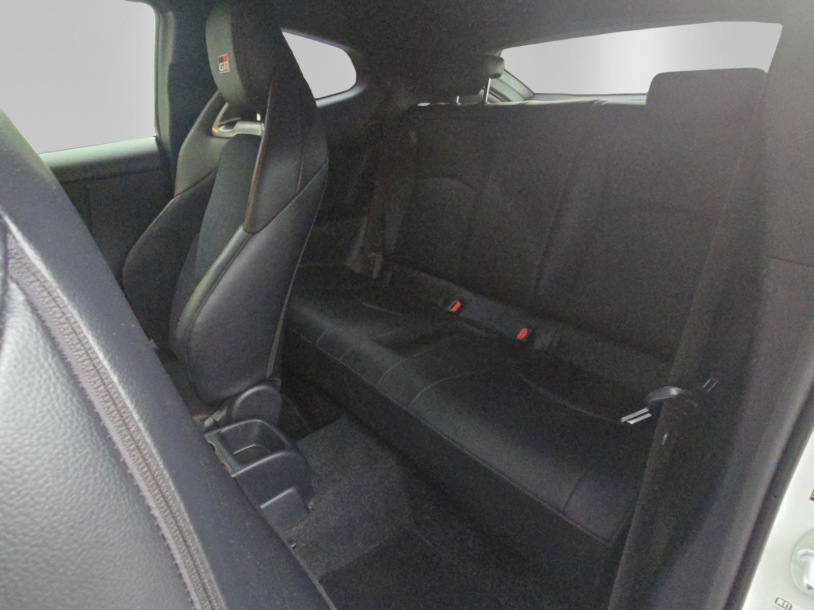 TOYOTA GR Yaris 1.6 Turbo Sport 4x4-image-9