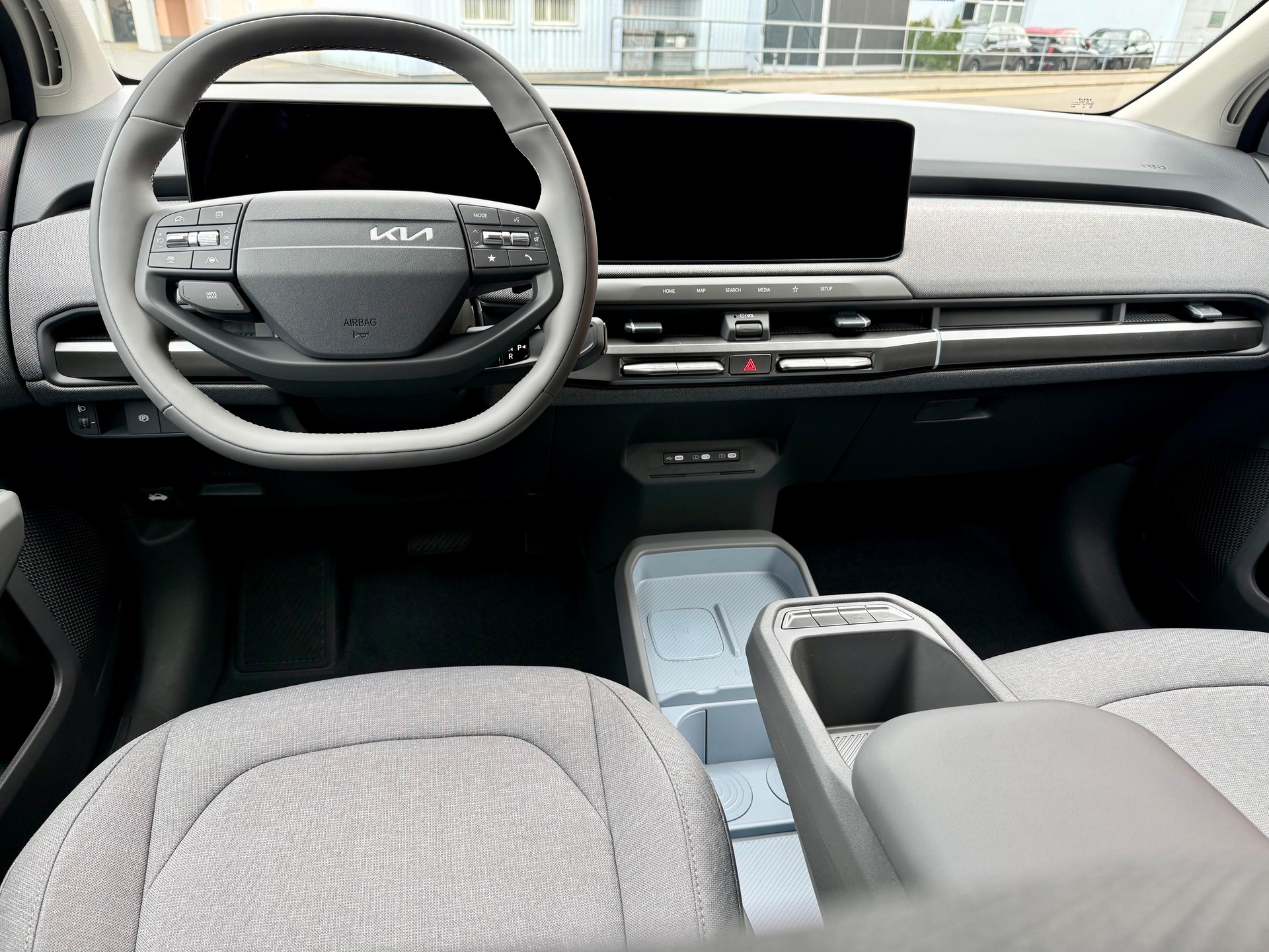 KIA EV3 81 kWh Earth 4x4-image-2