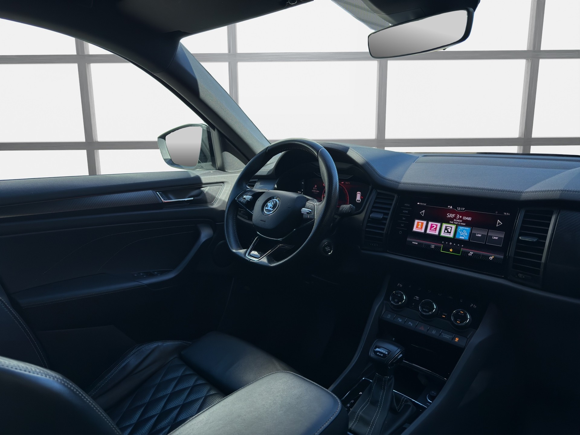 SKODA Kodiaq 2.0 TDI CR SportLine 4x4 DSG-image-9