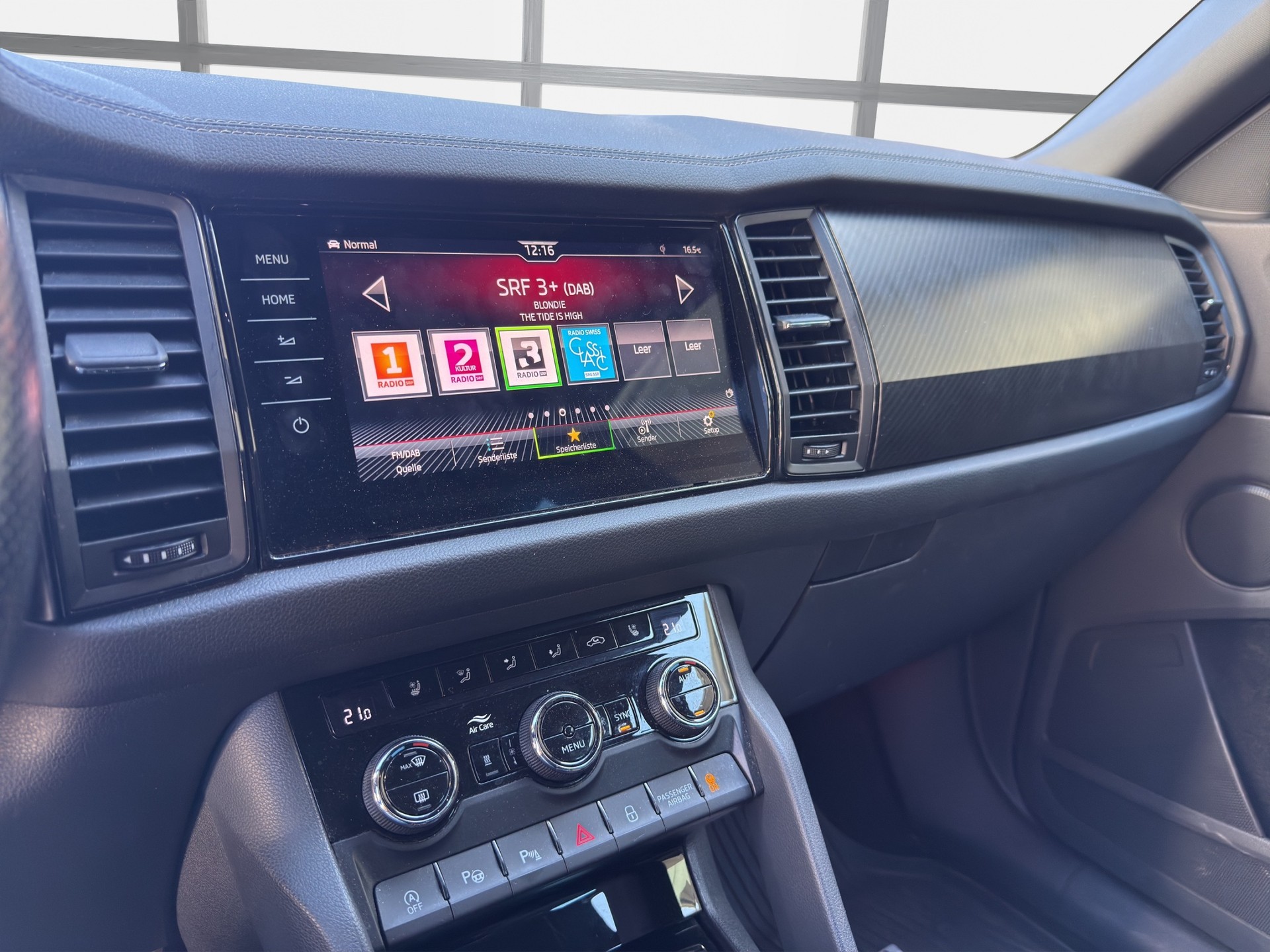 SKODA Kodiaq 2.0 TDI CR SportLine 4x4 DSG-image-11