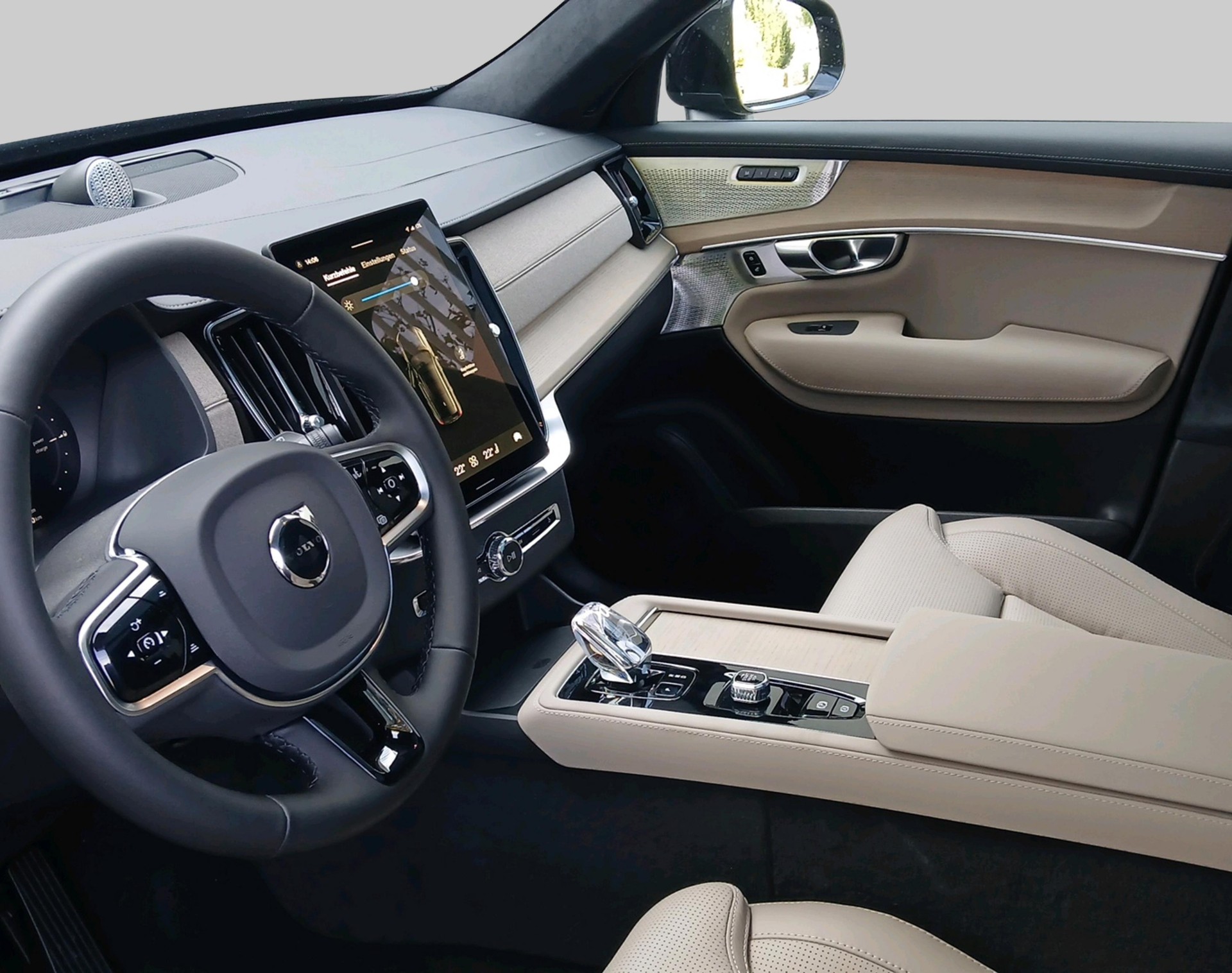 VOLVO XC90 2.0 T8 TE Ultra Dark eAWD-showroom-element-2