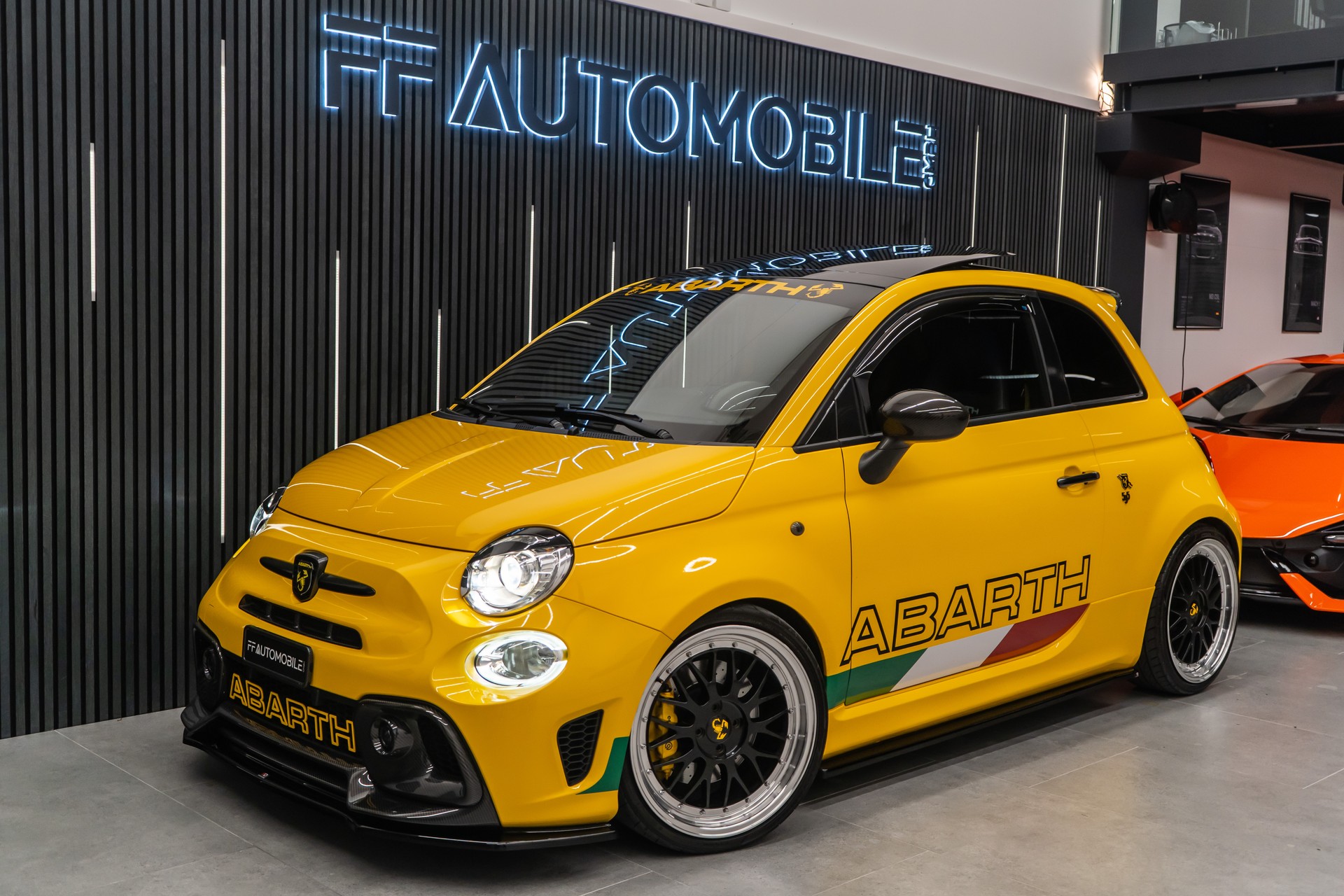 FIAT 595 1.4 16V Turbo Abarth Competizione Dualogic / ITALINIESCHER FLITZER / HAMMER LOOK-image-1