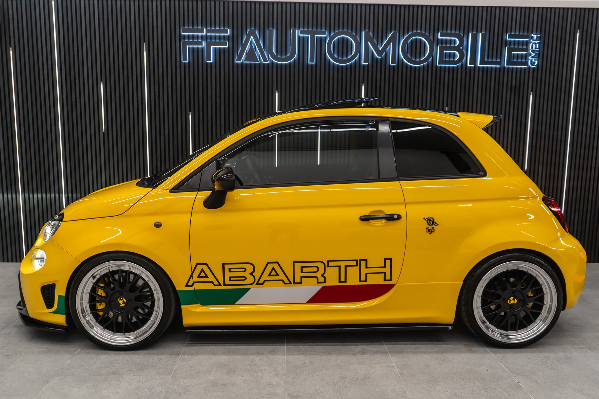 FIAT 595 1.4 16V Turbo Abarth Competizione Dualogic / ITALINIESCHER FLITZER / HAMMER LOOK-image-8
