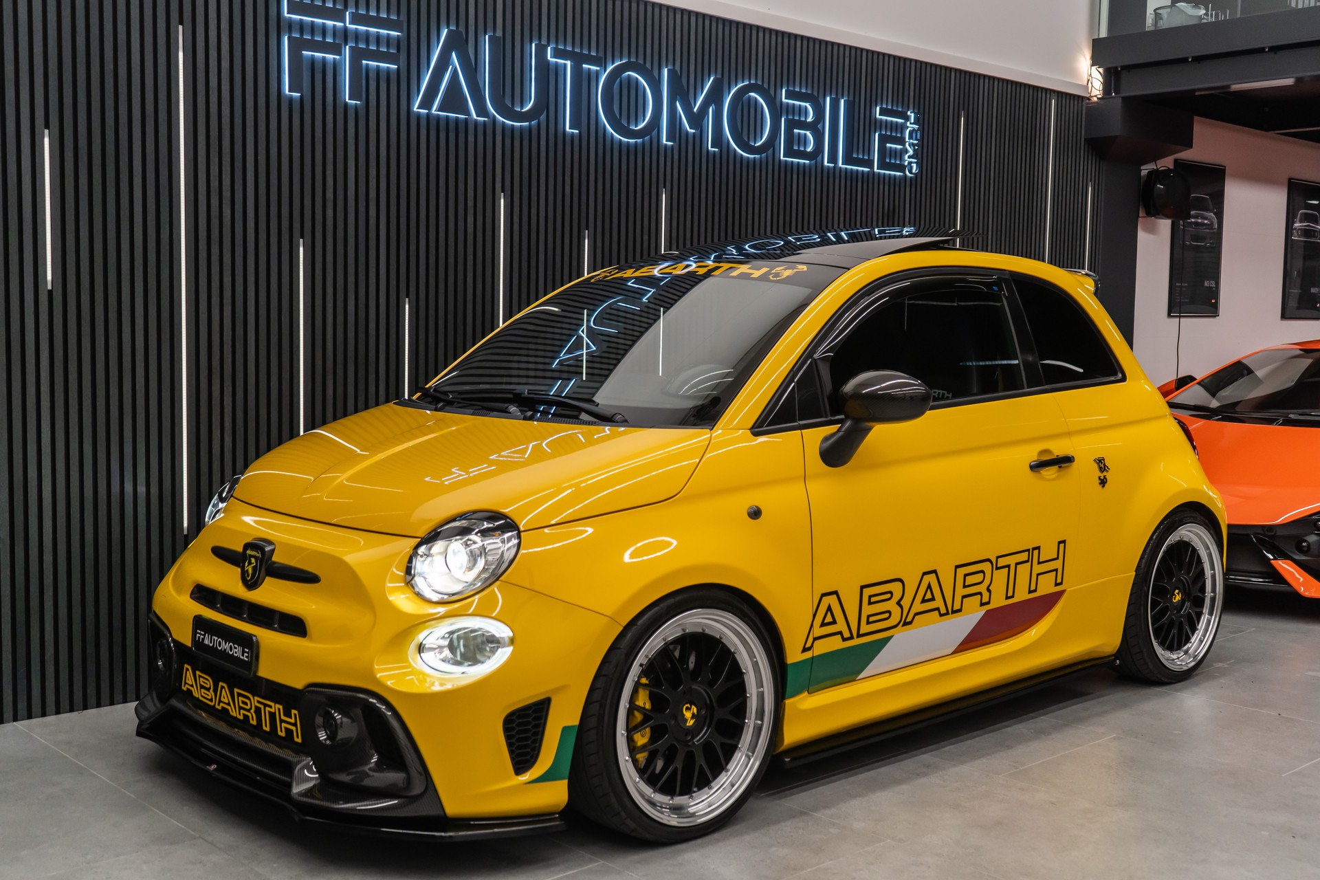 FIAT 595 1.4 16V Turbo Abarth Competizione Dualogic / ITALINIESCHER FLITZER / HAMMER LOOK-image-2