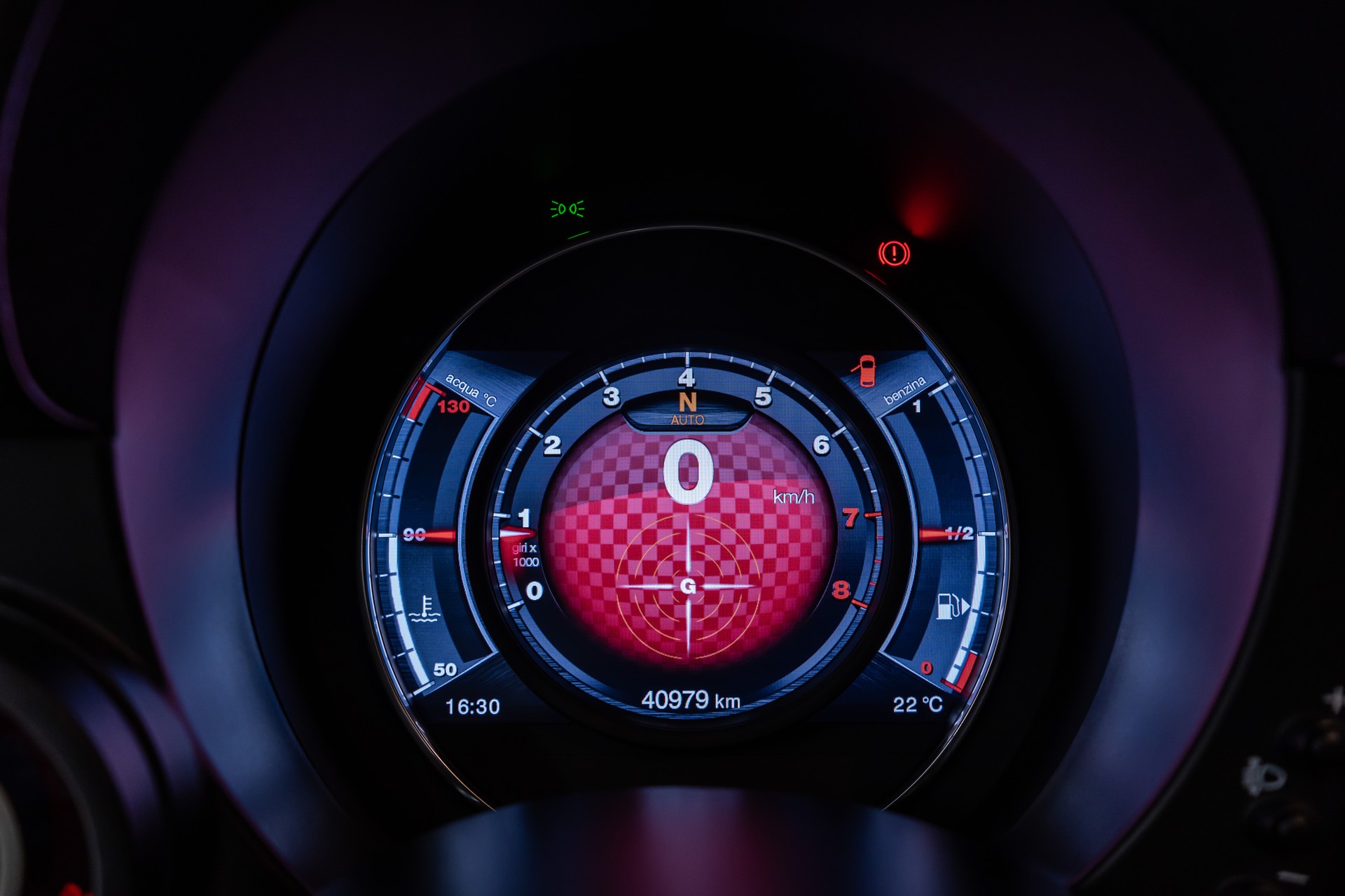FIAT 595 1.4 16V Turbo Abarth Competizione Dualogic / ITALINIESCHER FLITZER / HAMMER LOOK-image-23