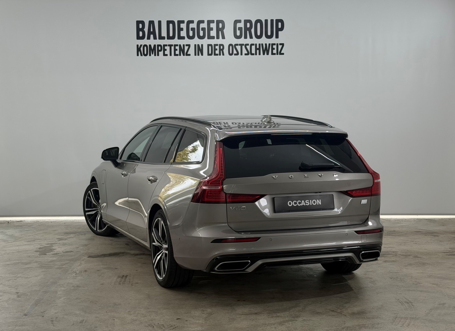 VOLVO V60 2.0 T6 TE R-Design eAWD-showroom-element-1