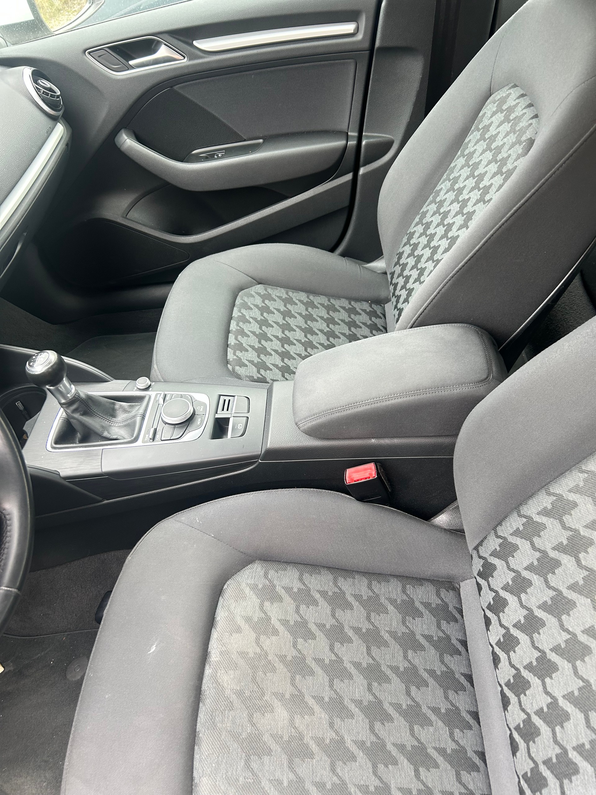 AUDI 1.6 TDI sportback-image-7