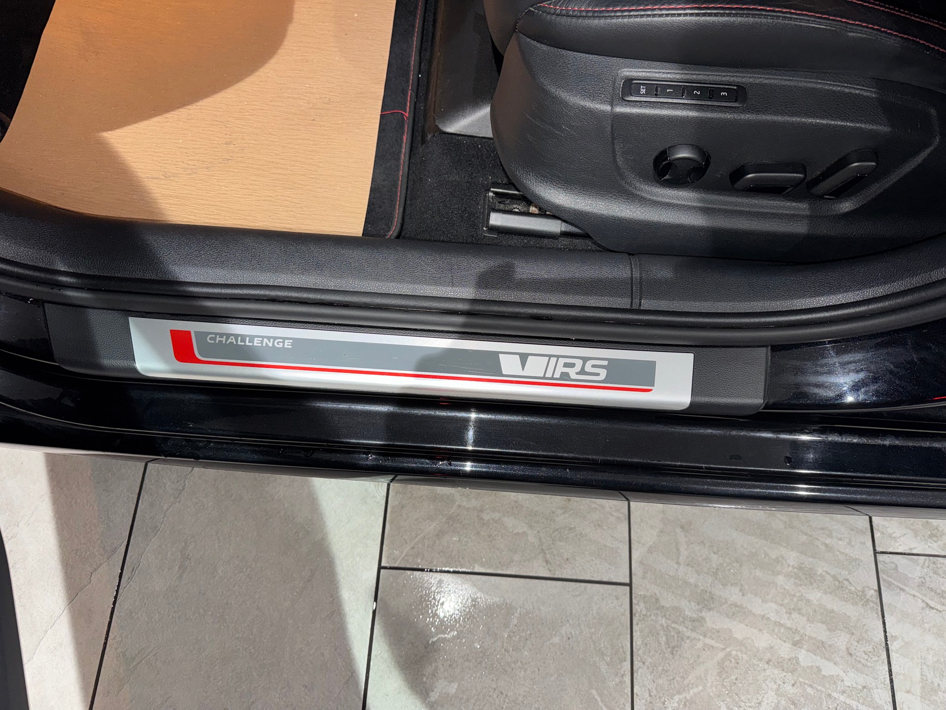 SKODA Octavia 2.0 TDI RS Challenge DSG-image-24