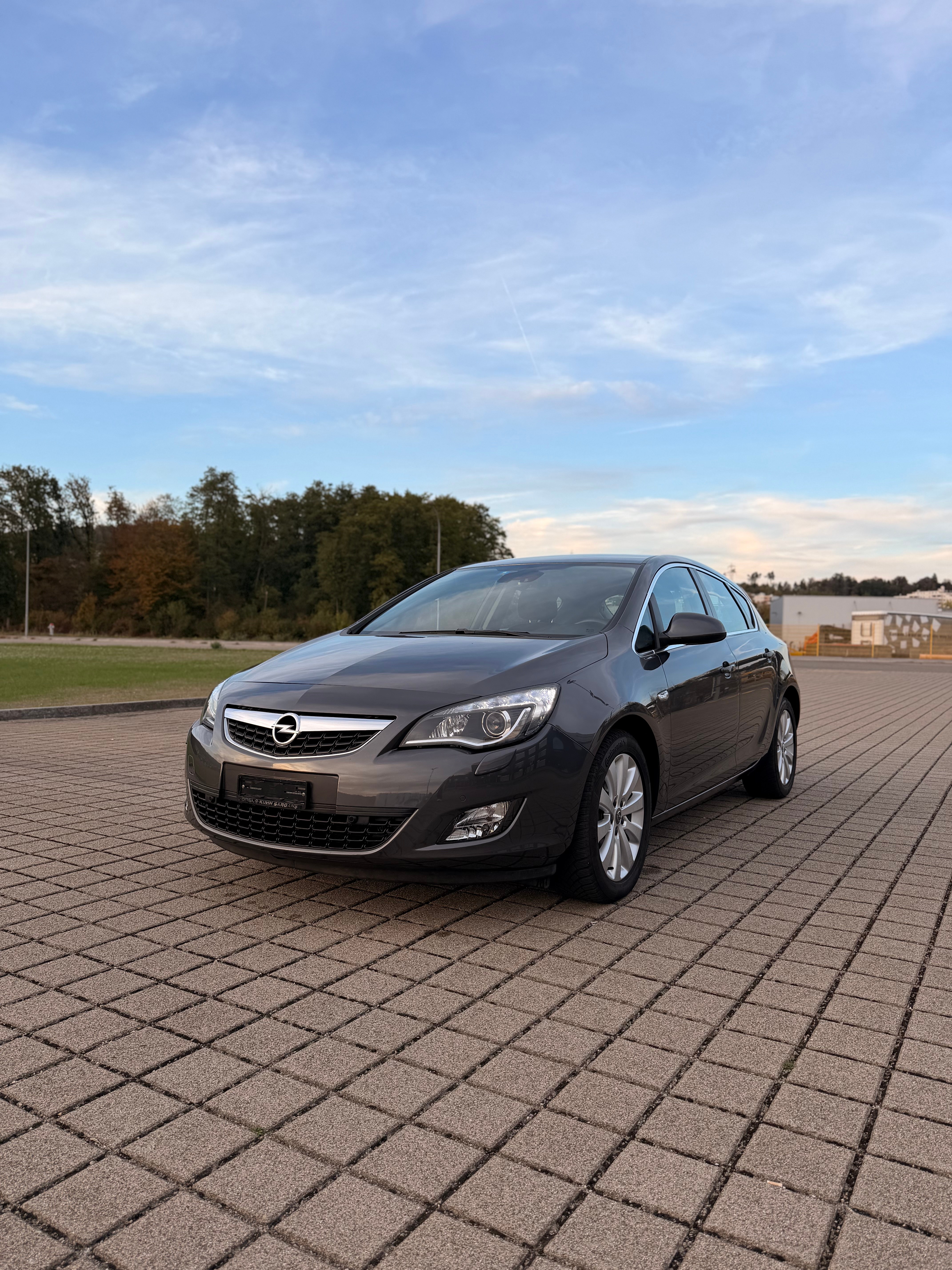 Car photo